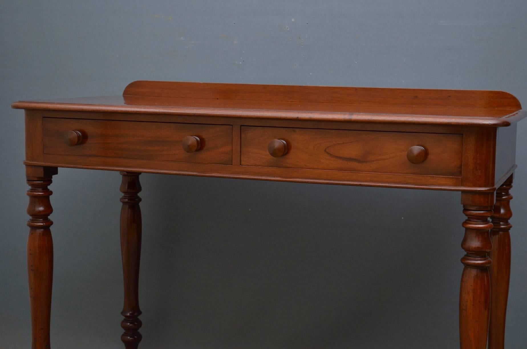 Mid-19th Century Victorian Mahogany Dressing Table