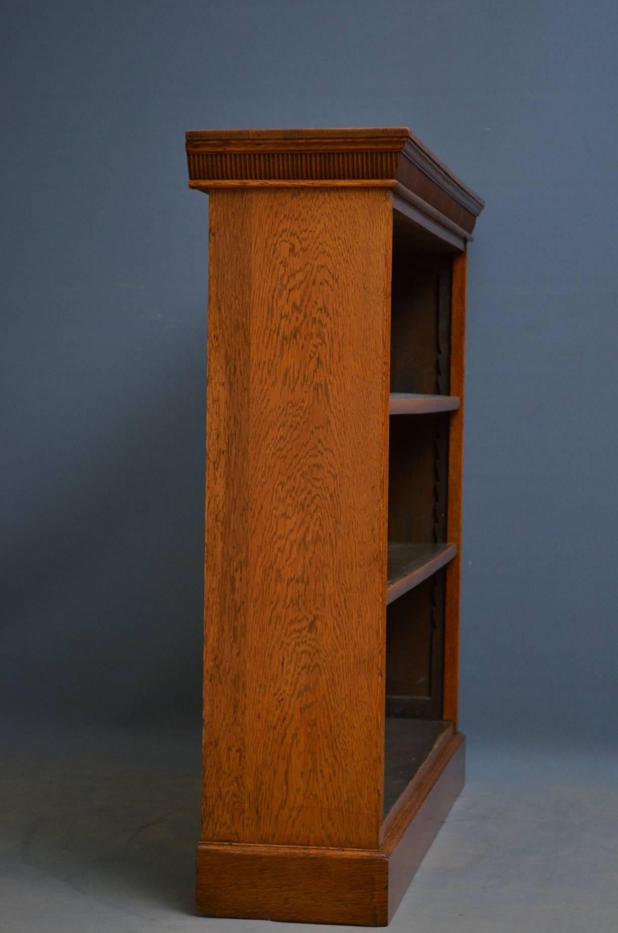 Victorian Oak Open Bookcase (Spätes 19. Jahrhundert)