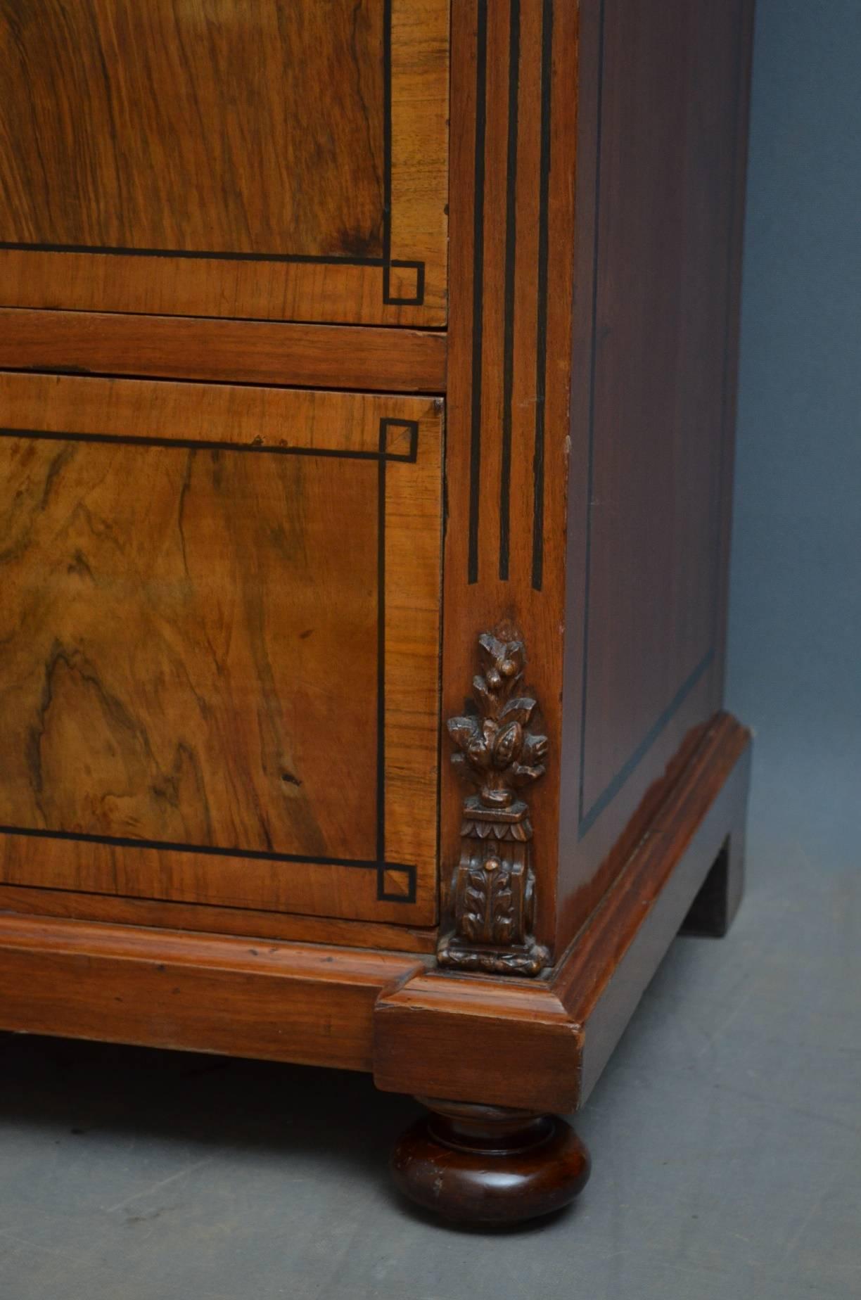 19th Century Continental Walnut Chest of Drawers For Sale 1