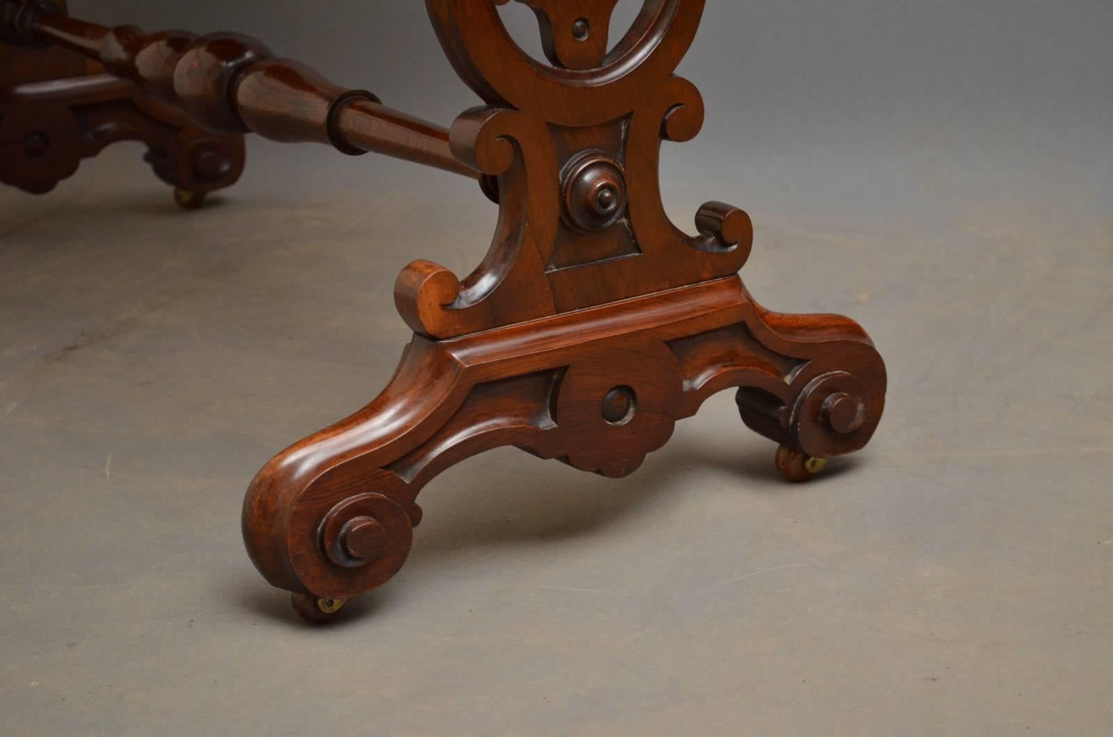 Great Britain (UK) Victorian Rosewood Occasional Table For Sale