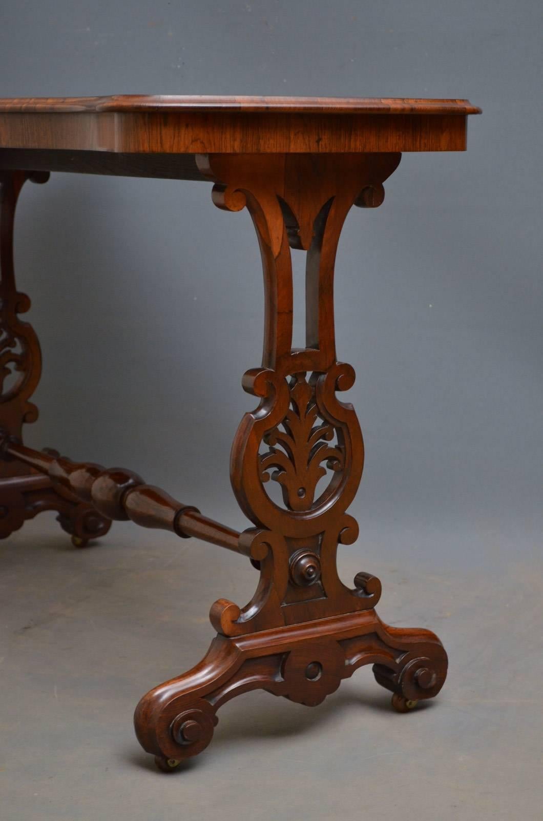 Victorian Rosewood Occasional Table In Excellent Condition For Sale In Whaley Bridge, GB