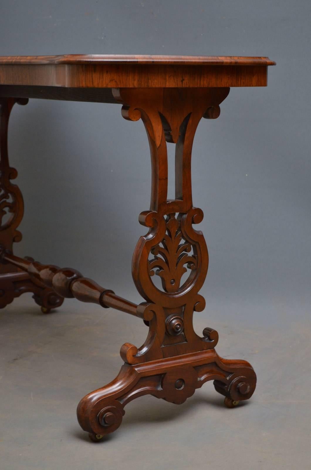 Victorian Rosewood Occasional Table In Excellent Condition In Whaley Bridge, GB