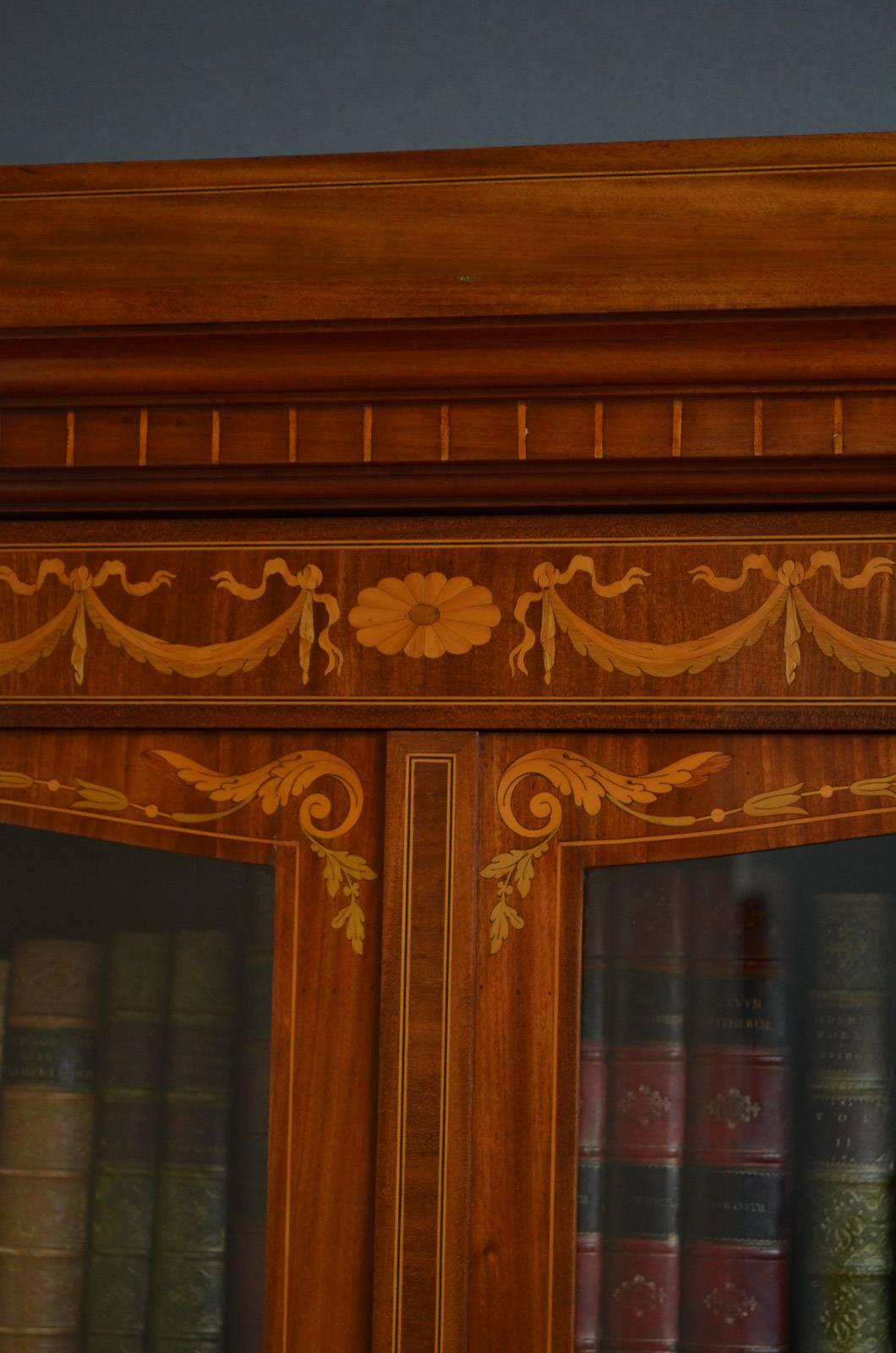 Turn of the Century French Bookcase in Mahogany In Excellent Condition In Whaley Bridge, GB
