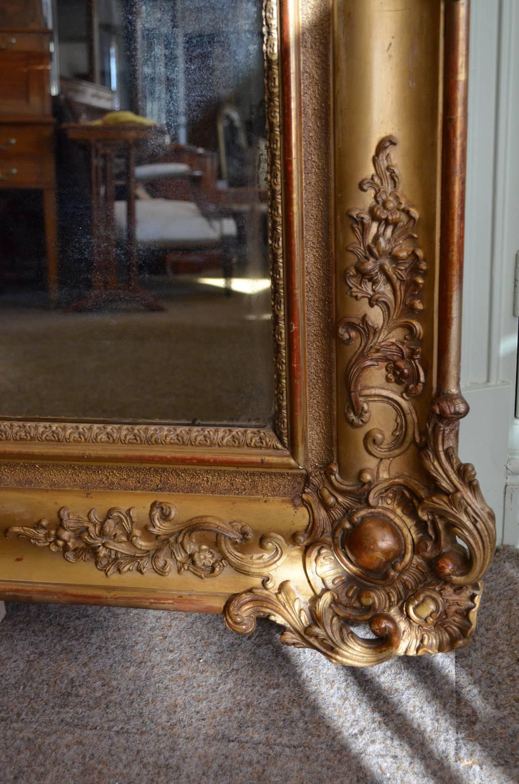 Monumental XIXth Century Giltwood Mirror 1