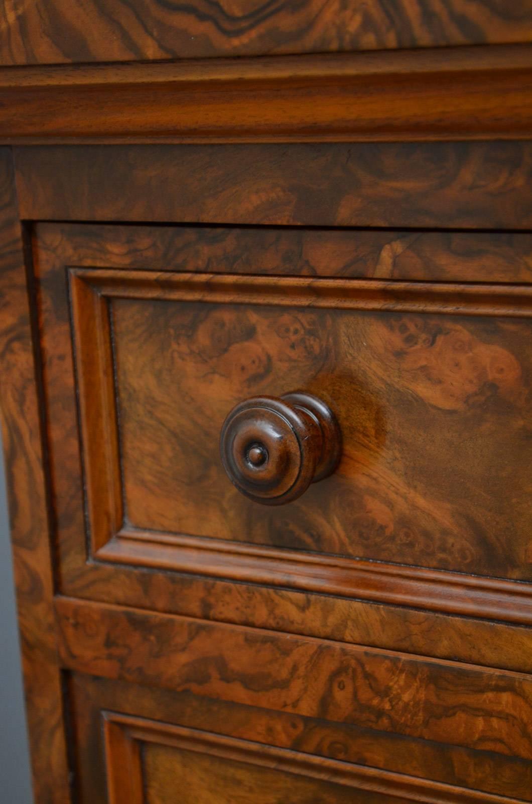 Walnut Fine Quality Victorian Chest of Drawers