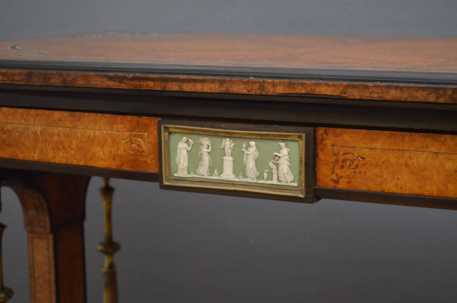 Exquisite Victorian Card Table In Excellent Condition In Whaley Bridge, GB
