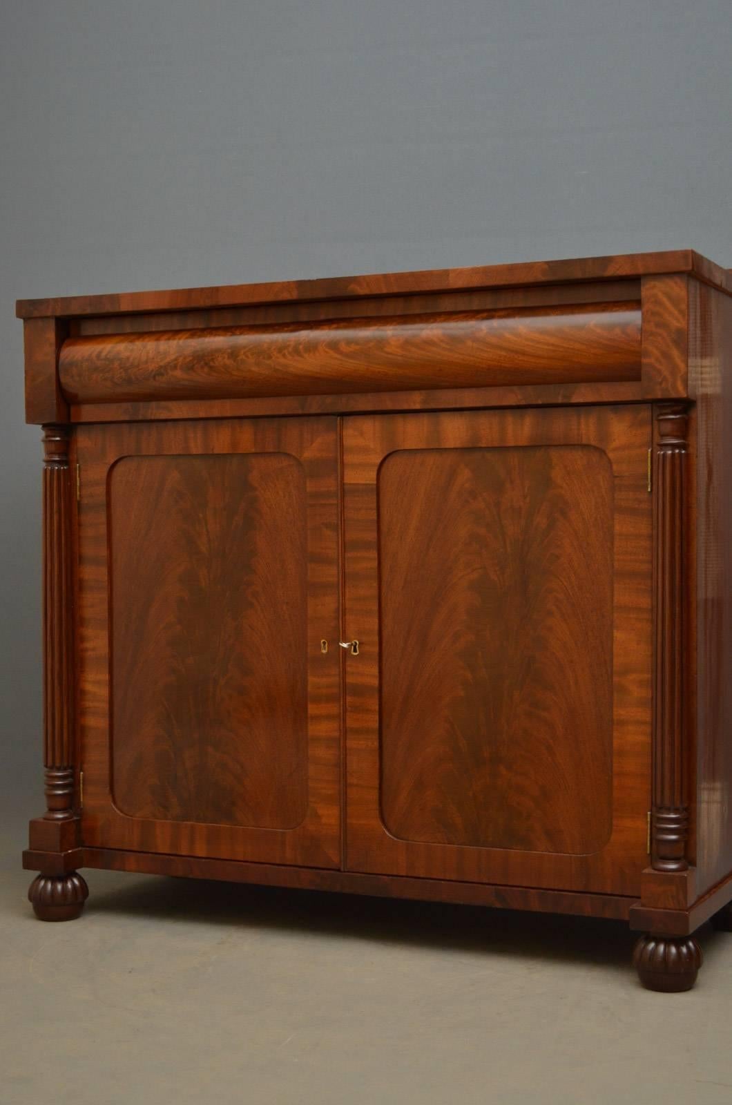 William IV Mahogany Chiffonier In Excellent Condition In Whaley Bridge, GB