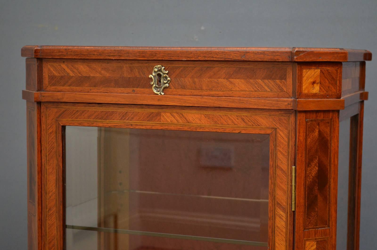 Unique French Bijouterie Cabinet In Excellent Condition In Whaley Bridge, GB