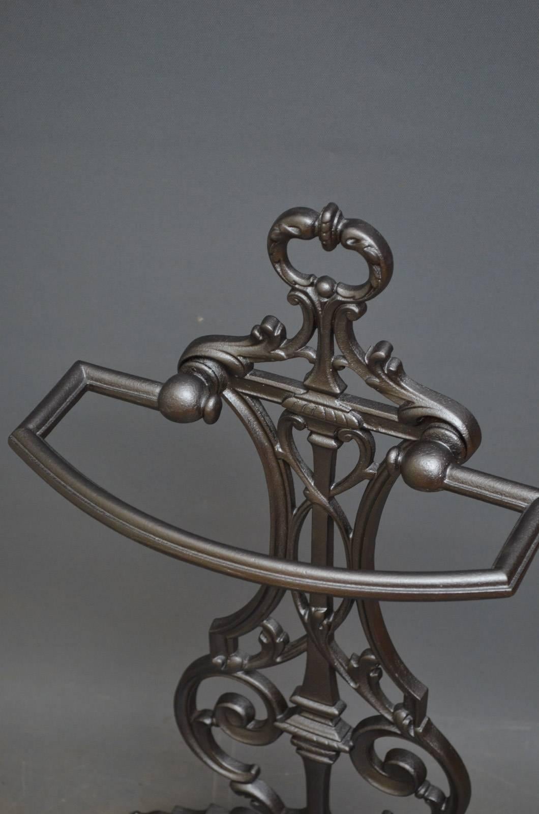K0291 Art Nouveau cast iron hall stand / stick stand with floral design and original drip tray, circa 1880
Measures: H 28