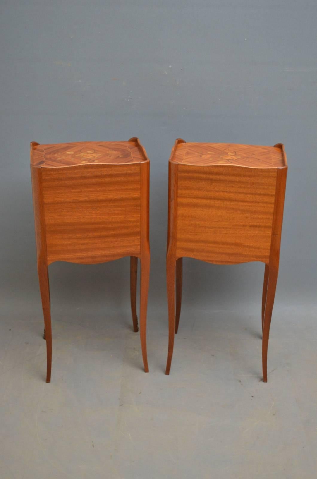 Pair of Tulipwood Bedside Cabinets 4