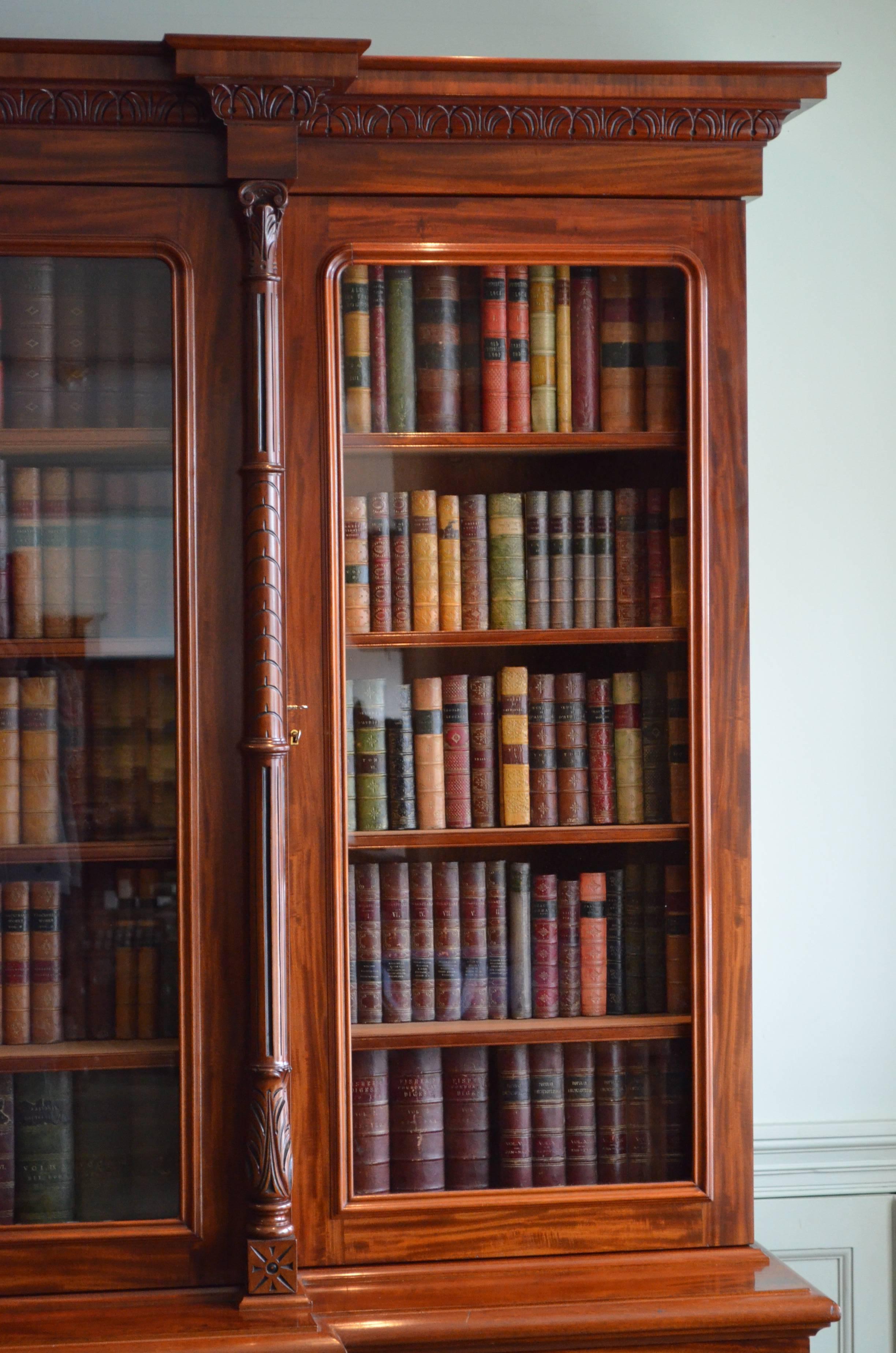 Magnificent Victorian Mahogany Library Bookcase In Excellent Condition In Whaley Bridge, GB