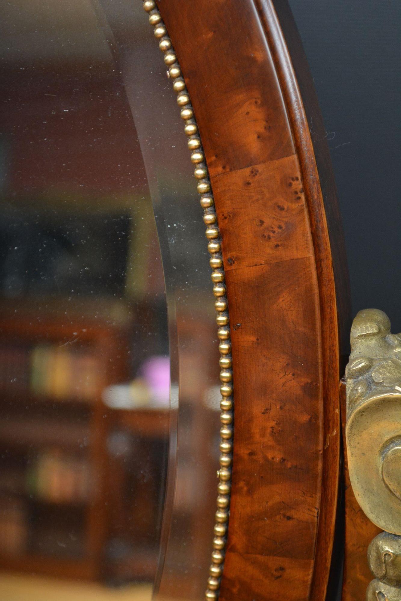 Magnífico tocador francés con forma de castillo siglo XX en venta