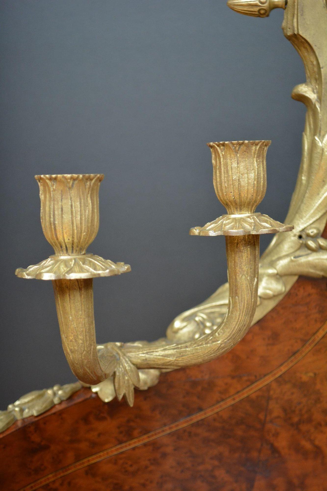 Magnífico tocador francés con forma de castillo en venta 2