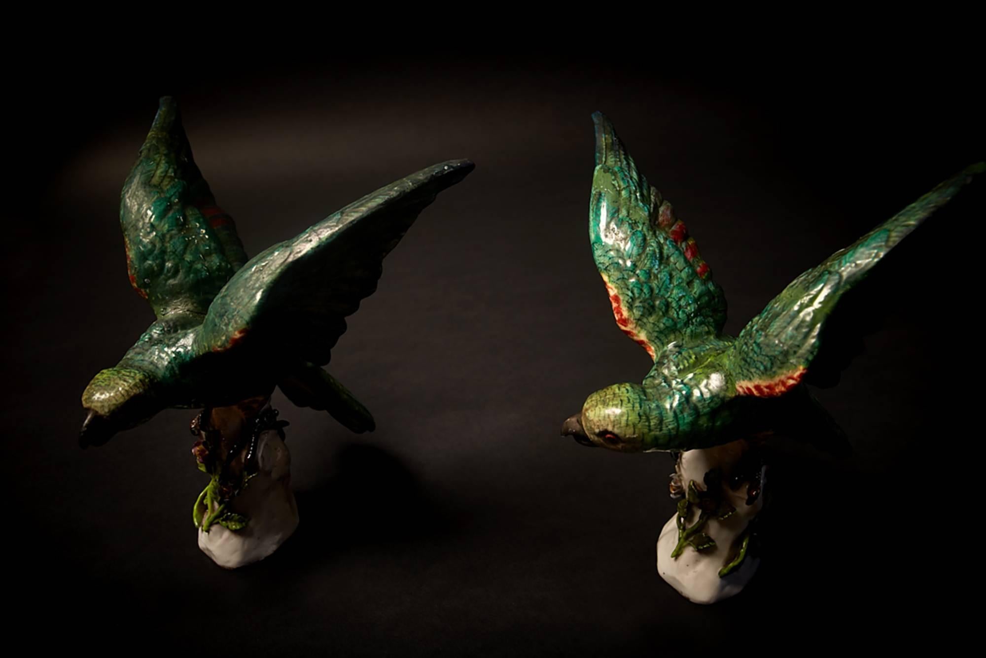 18th Century and Earlier Dramatic pair of green porcelain parrots, Paris, late 18th - Early 19th century