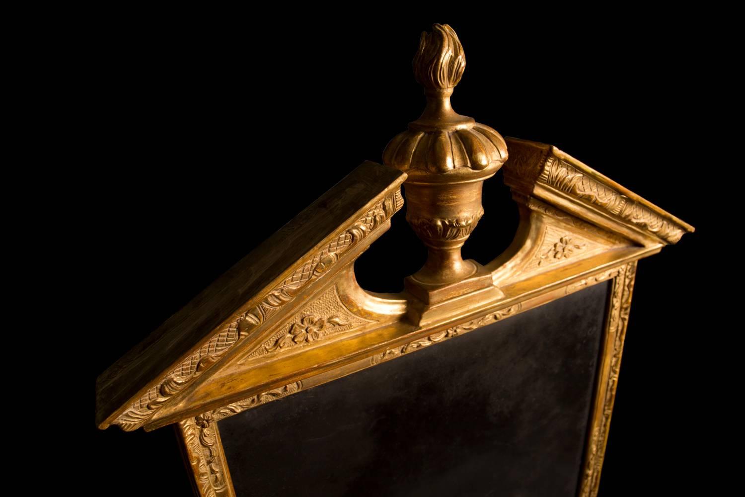 King George II Carved Giltwood Pier Mirror Original Vauxhall Plate, 18th Century In Good Condition In London, GB