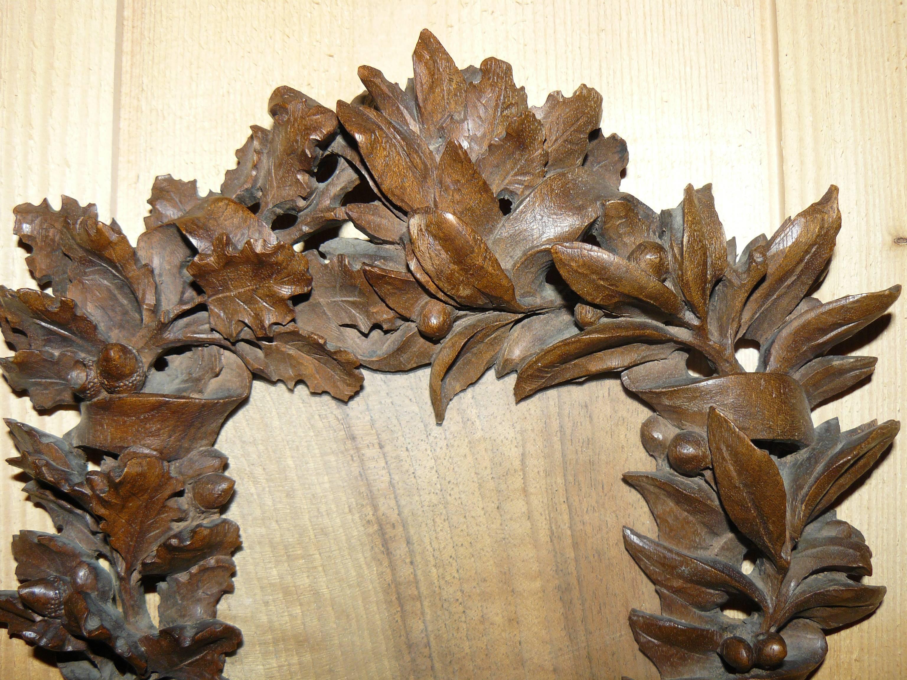 Italian 19th Century Carved Wood Frame For Sale