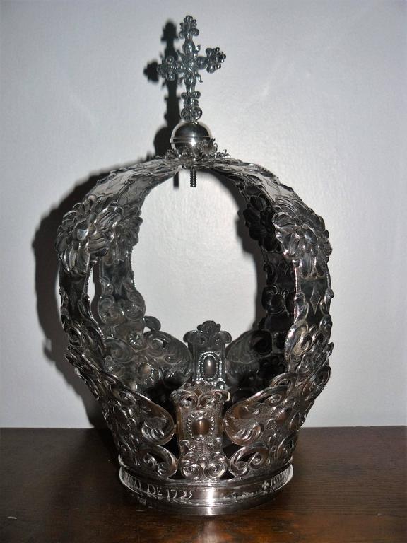 Early 18th Century Colonial Silver Crown at 1stdibs