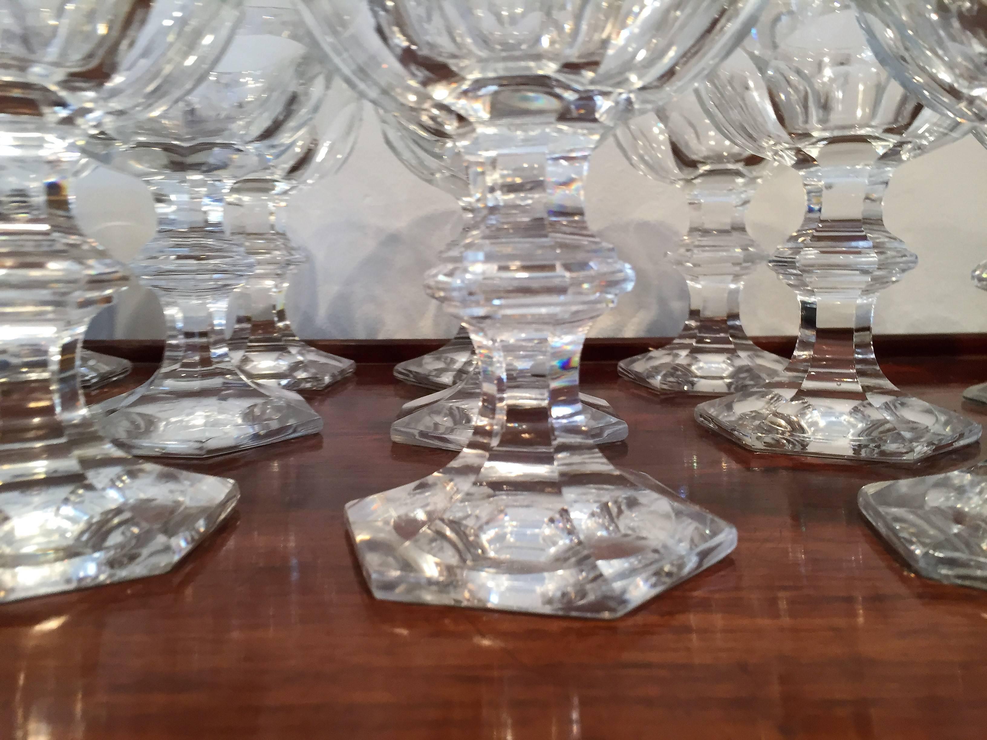 Set of 14 Baccarat Harcourt coupe champagne.
These coupe of champagne are made in beautiful crystal before 1937 (no mark).