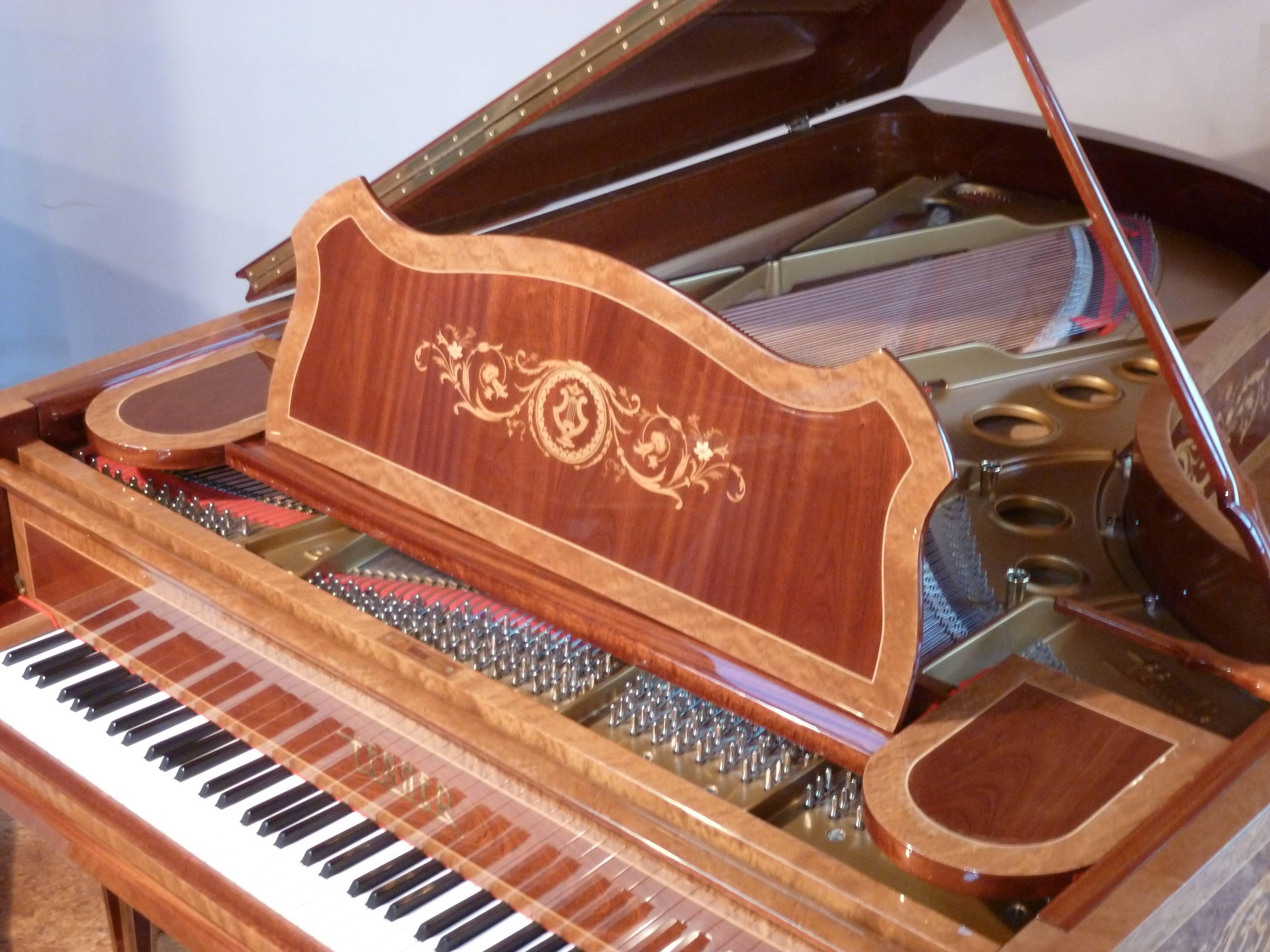 Single Handmade German Luxury Grand Piano Richard 7th with Inlays High Gloss For Sale 2