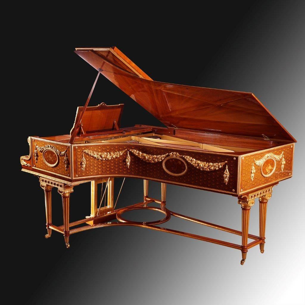 Engraved New German Luxury Grand Piano with 24-Carat Gold Platings Pure Shellack Finish For Sale
