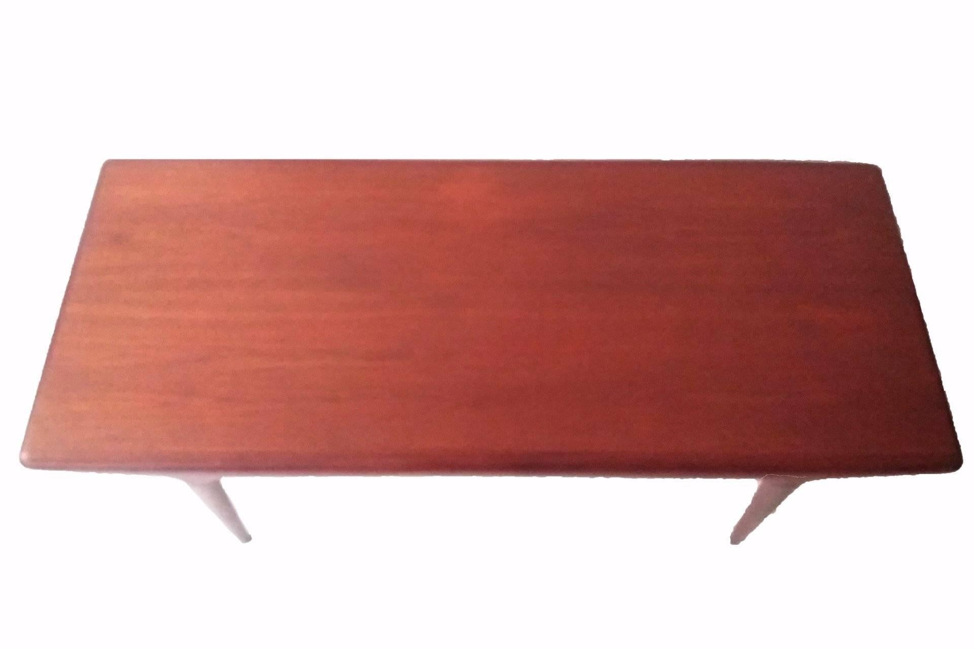 Mid-Century Modern Elegant and Rare Niels O. Møller Coffee Table For Sale