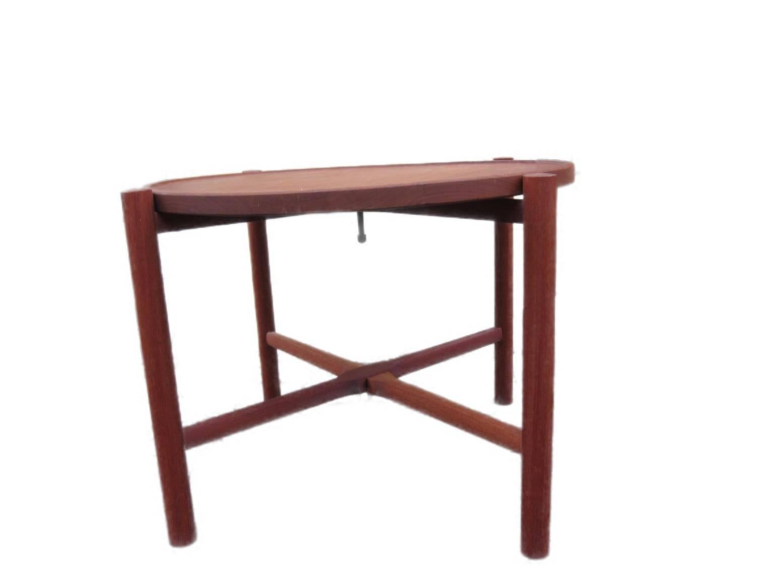 Mid-Century Modern Hans Wegner Reversible Tray Top Table in Teak For Sale