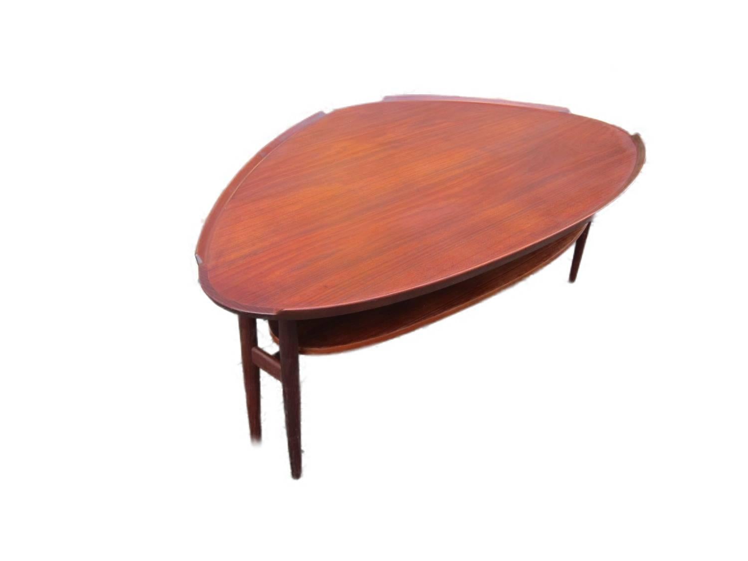 Mid-Century Modern Kidney Shaped Table in Teak by Arne Vodder For Sale