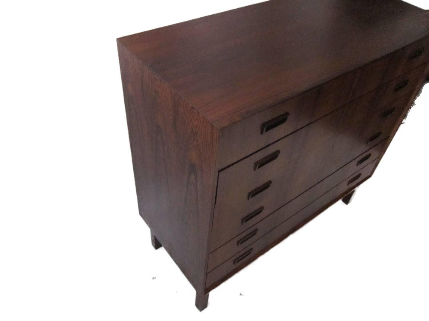 Mid-Century Modern Danish Designed Rosewood Chest of Drawers For Sale