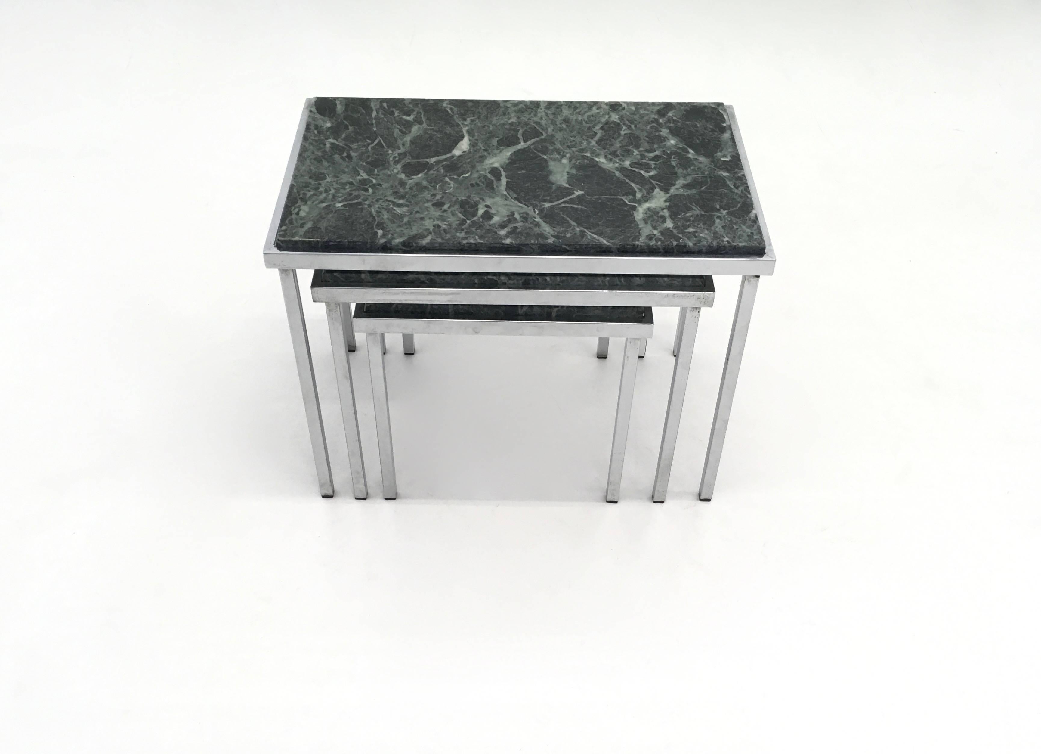 Green Alps Marble Nesting Tables, Italy, 1970s In Excellent Condition In Bresso, Lombardy