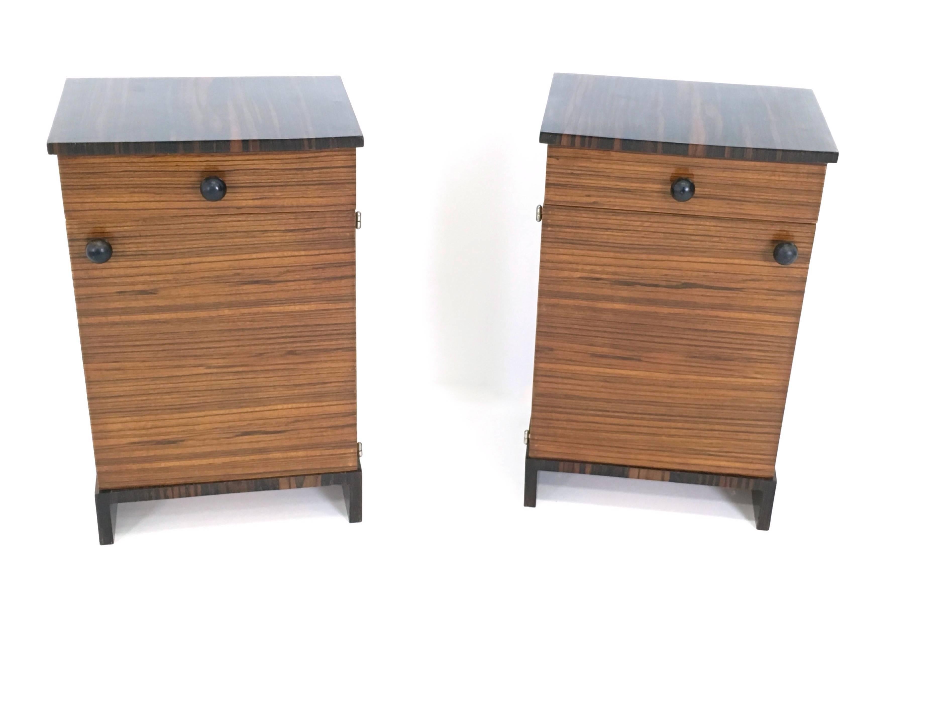 They are made from zebrawood and Macassar ebony.
They have been perfectly polished with shellac and are in such perfect condition that they are ready to become a piece in the home.