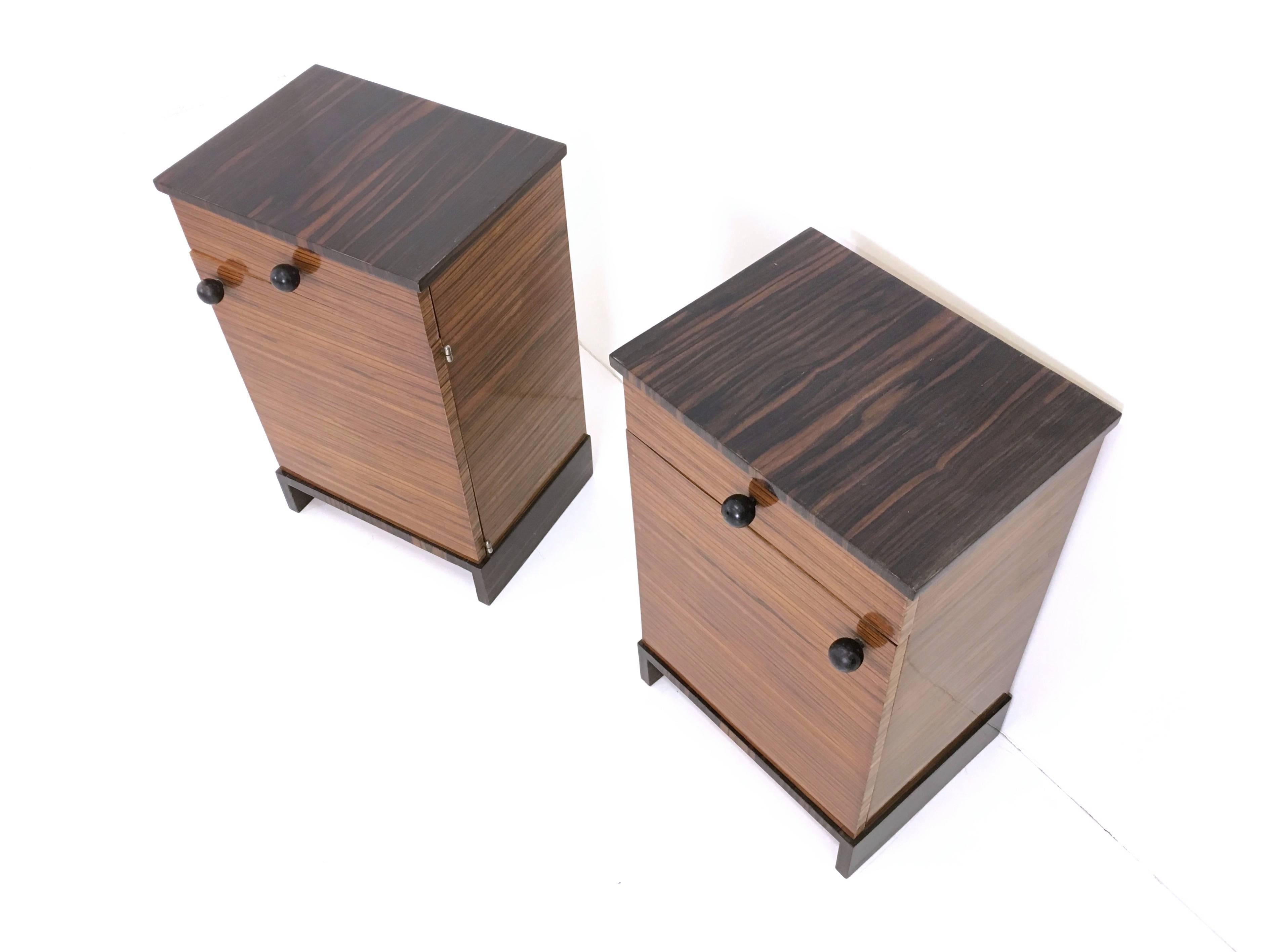 Pair of Art Deco Zebrawood and Macassar Ebony Bedside Tables, Italy, 1940s 1