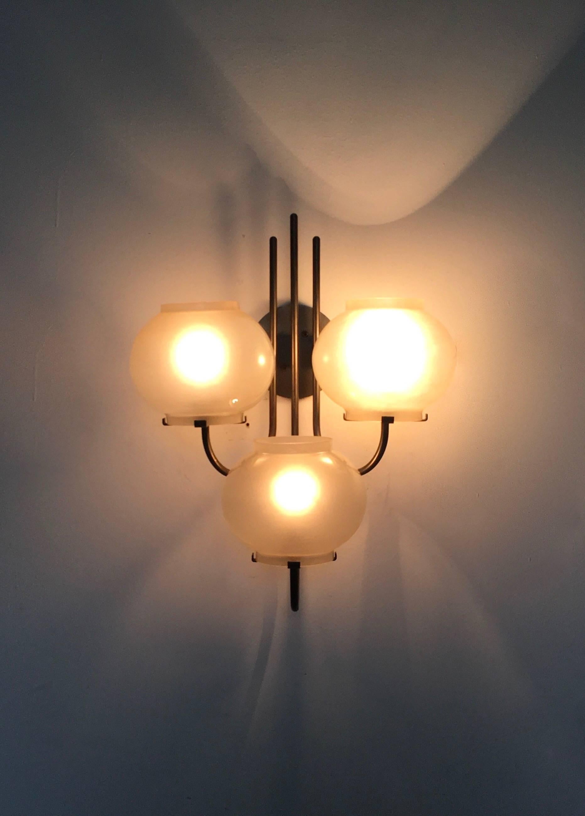 Pair of Sconces in the Style of Gino Sarfatti for Arteluce, Italy, 1960s (Mitte des 20. Jahrhunderts)