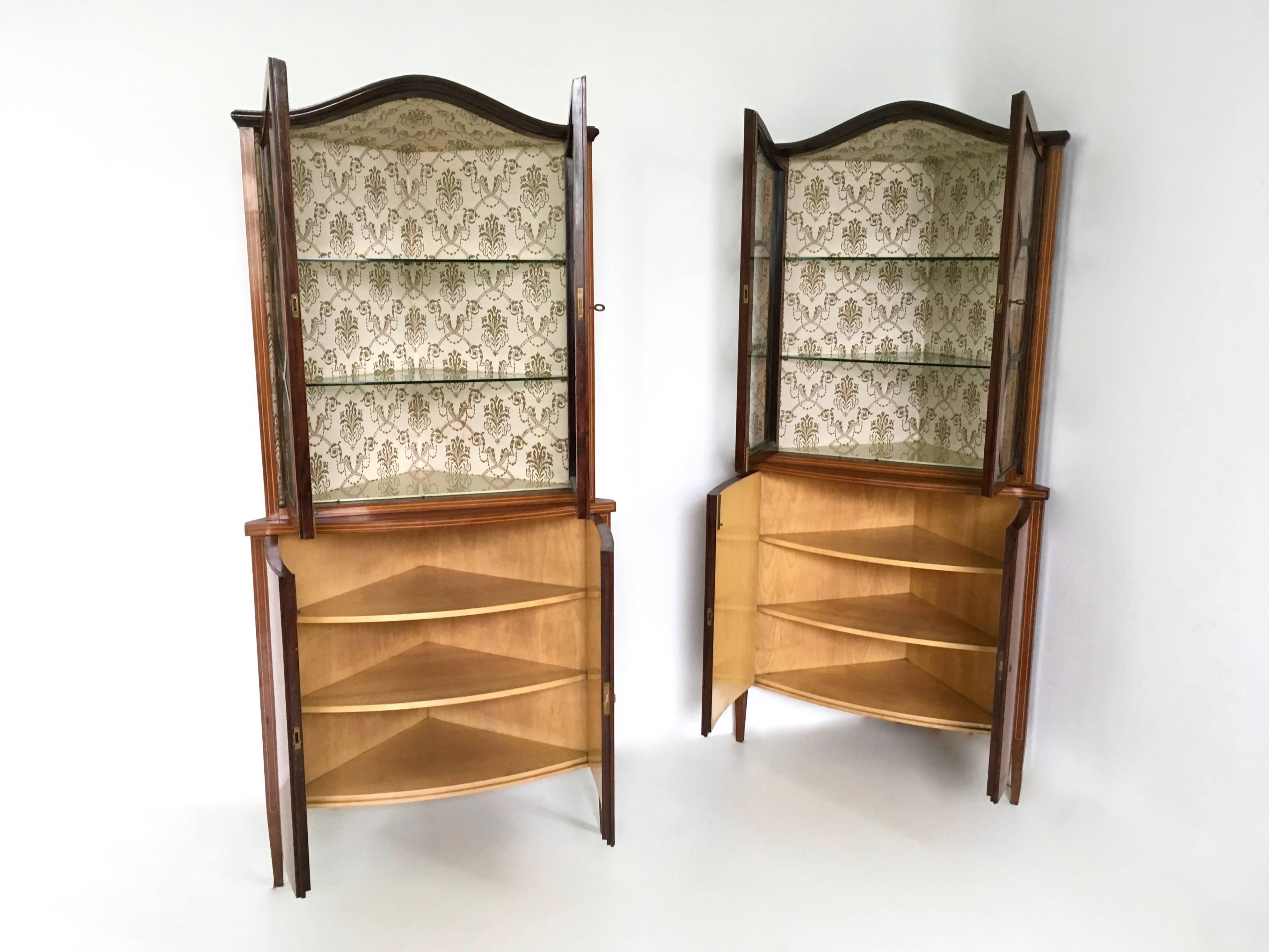 Pair of Corner Cupboard Ascribable to Paolo Buffa, 1940s In Excellent Condition In Bresso, Lombardy