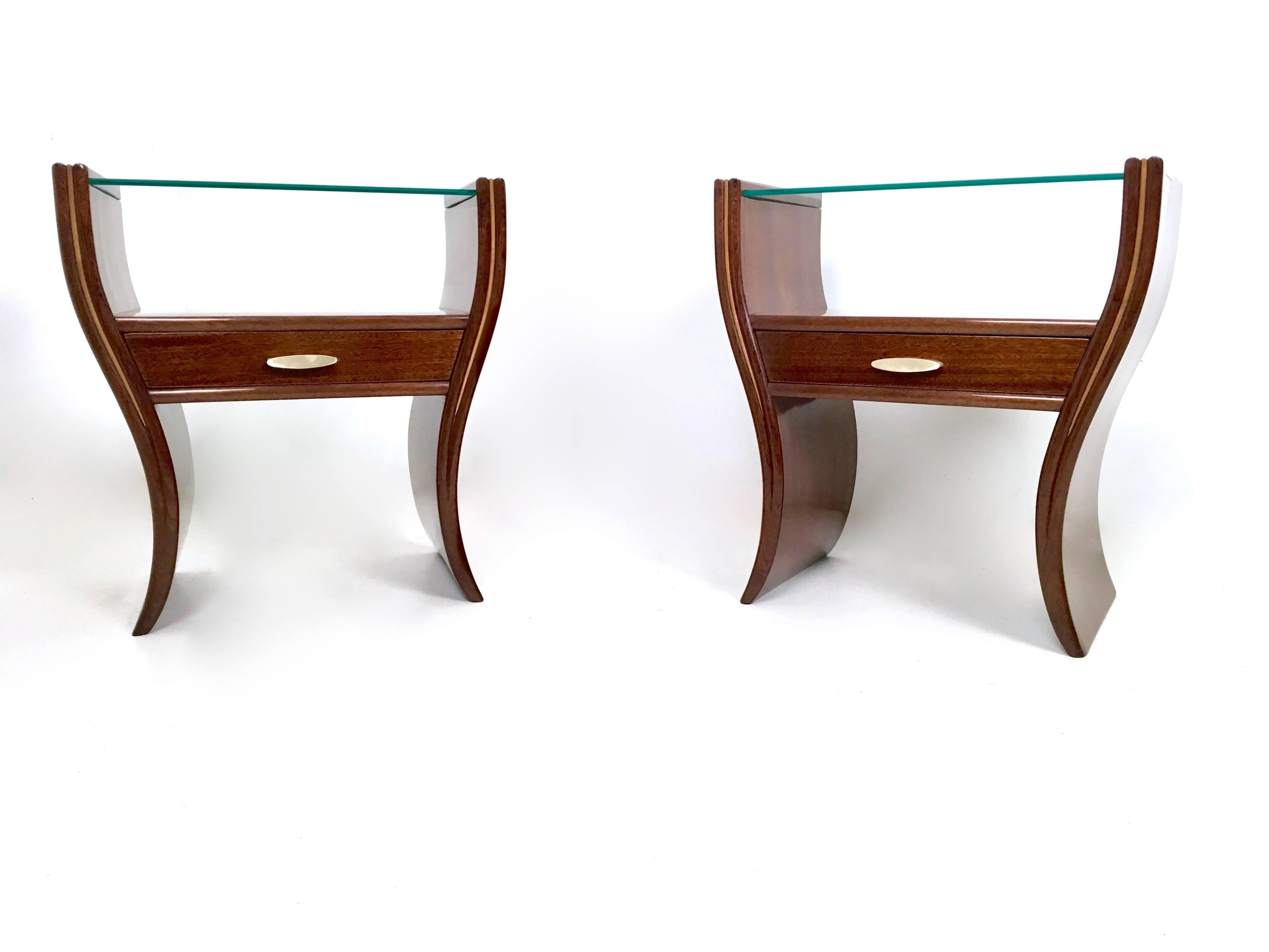 Mid-Century Modern Pair of Wonderful Bedside Tables Ascribable to Guglielmo Ulrich, 1940s-1950s