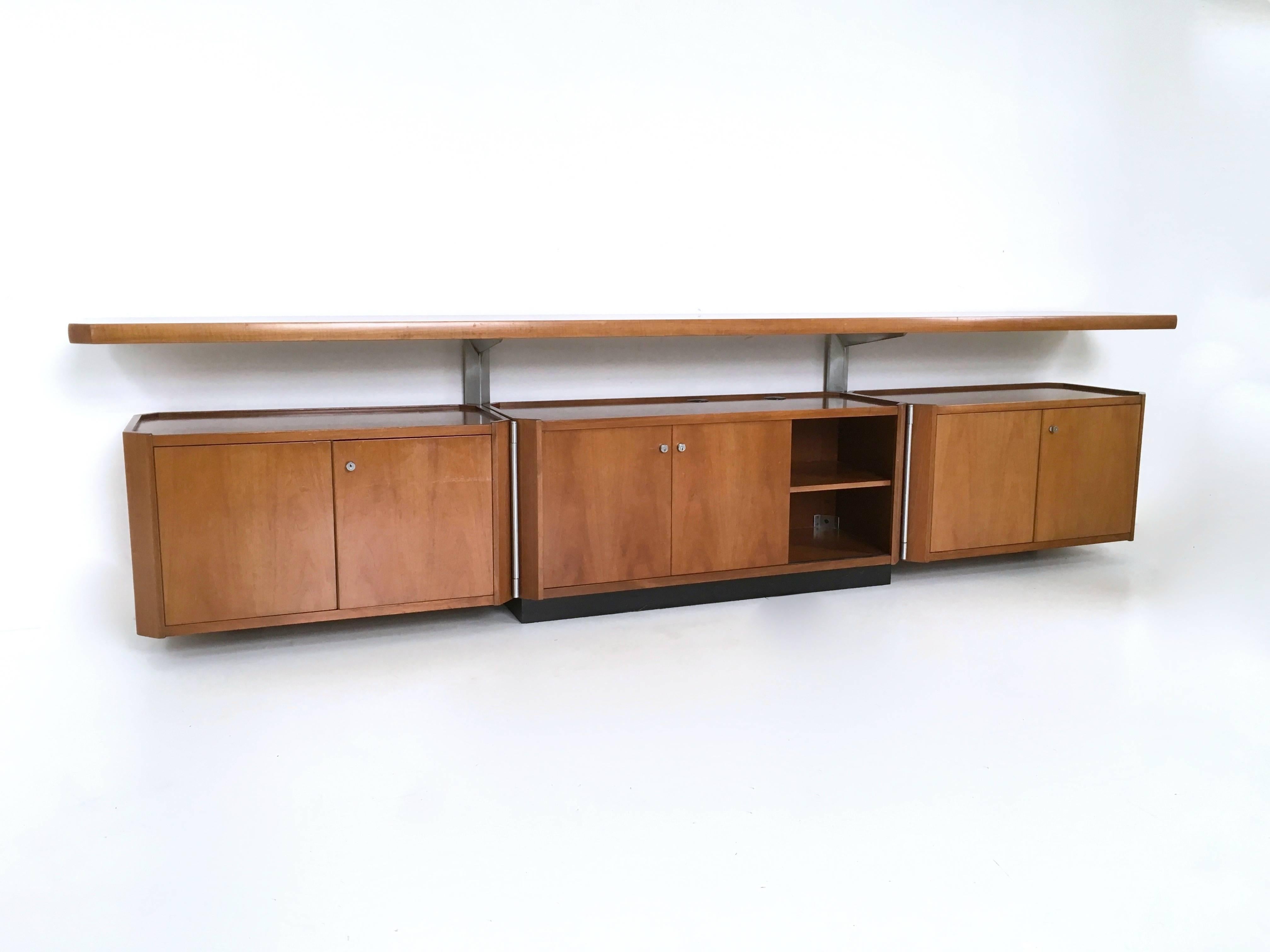 Sideboard/Tv Stand by Osvaldo Borsani for Tecno, 1960s-1970s In Good Condition In Bresso, Lombardy