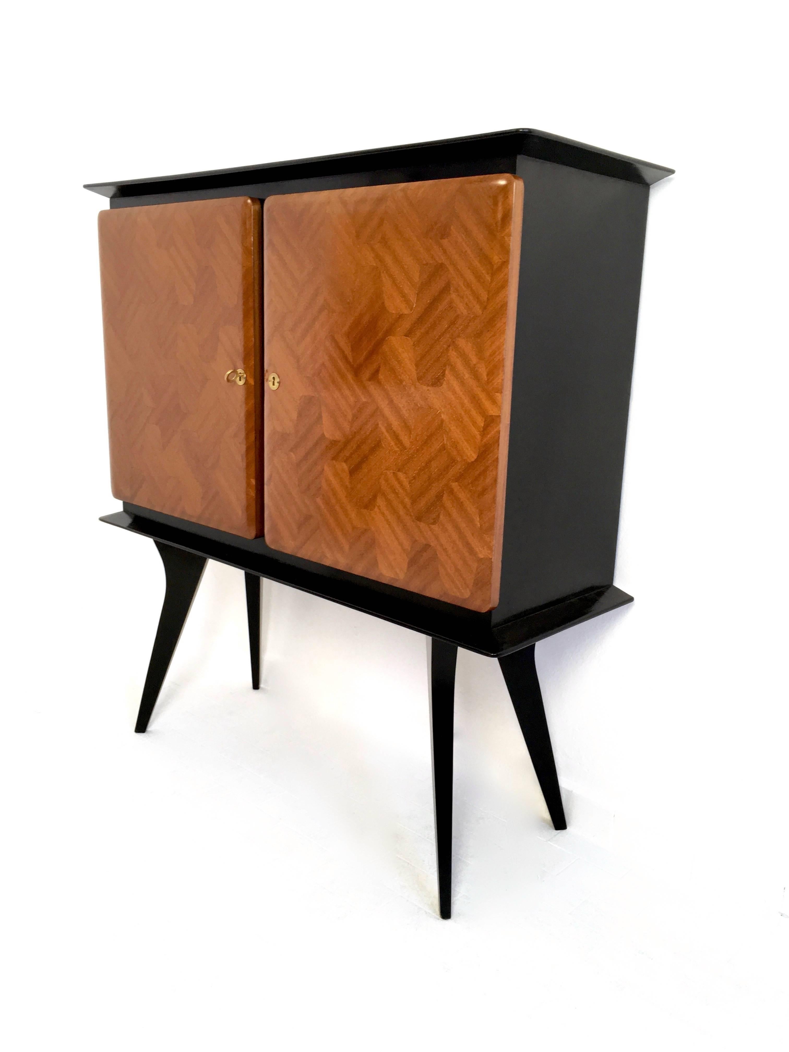 Italian Mahogany Bar Cabinet, 1950s In Excellent Condition In Bresso, Lombardy