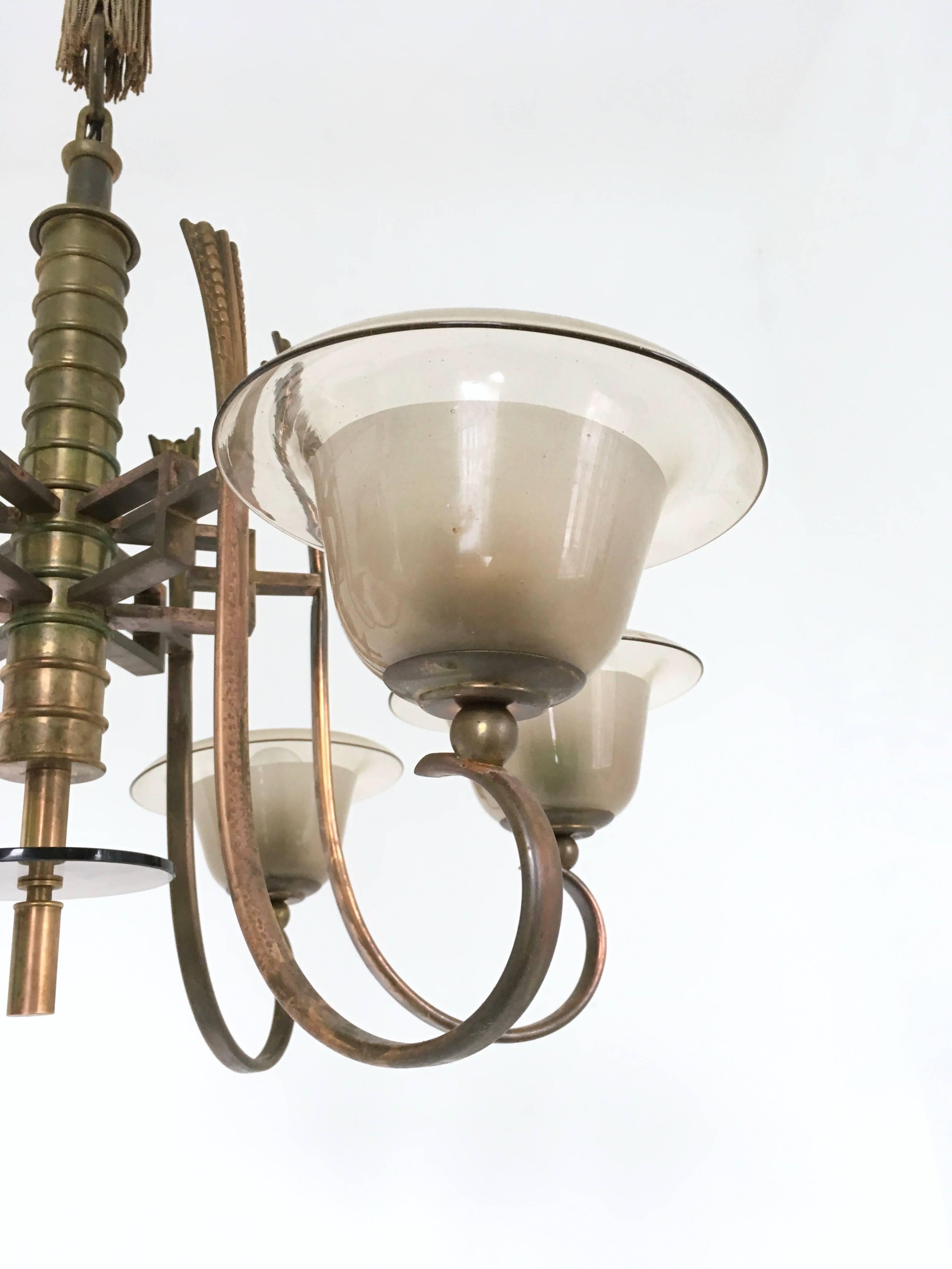 Vintage Six-Arm Brass and Blown Glass Chandelier Ascribable to Paolo Buffa For Sale 2