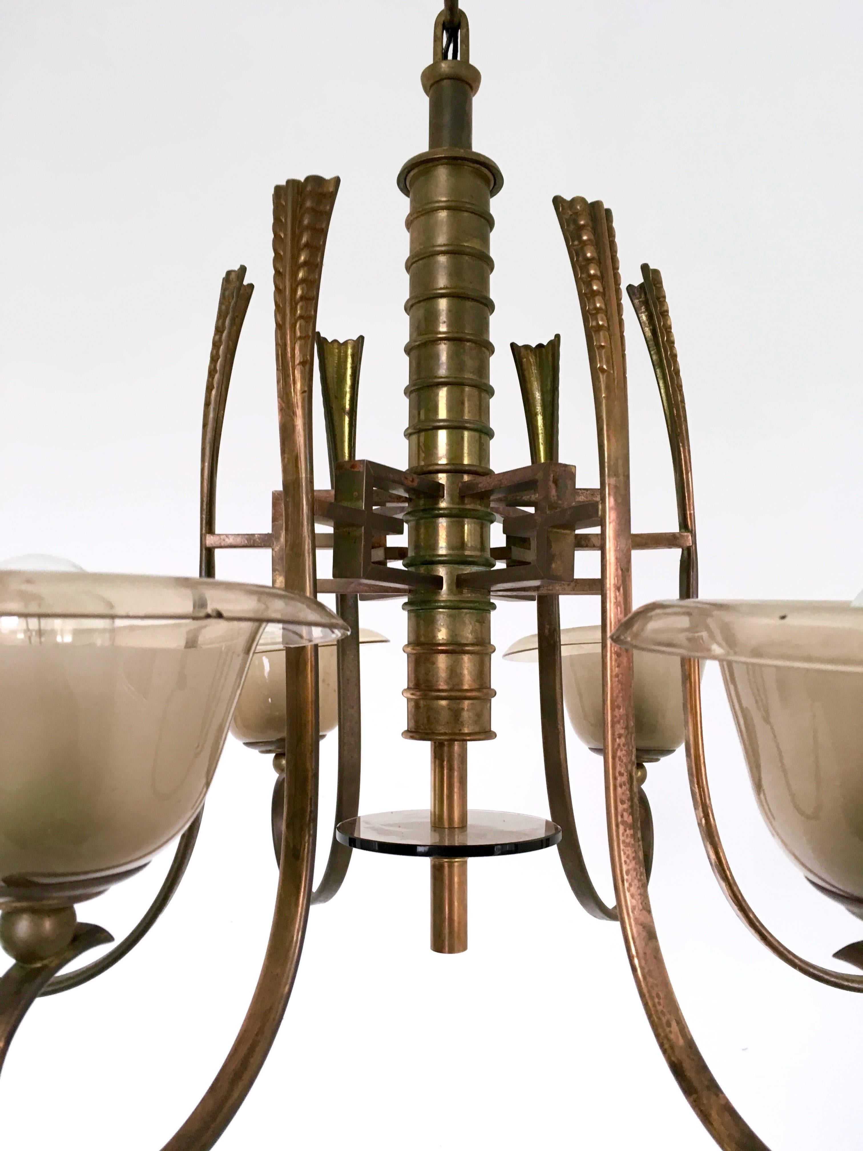 Mid-20th Century Vintage Six-Arm Brass and Blown Glass Chandelier Ascribable to Paolo Buffa For Sale