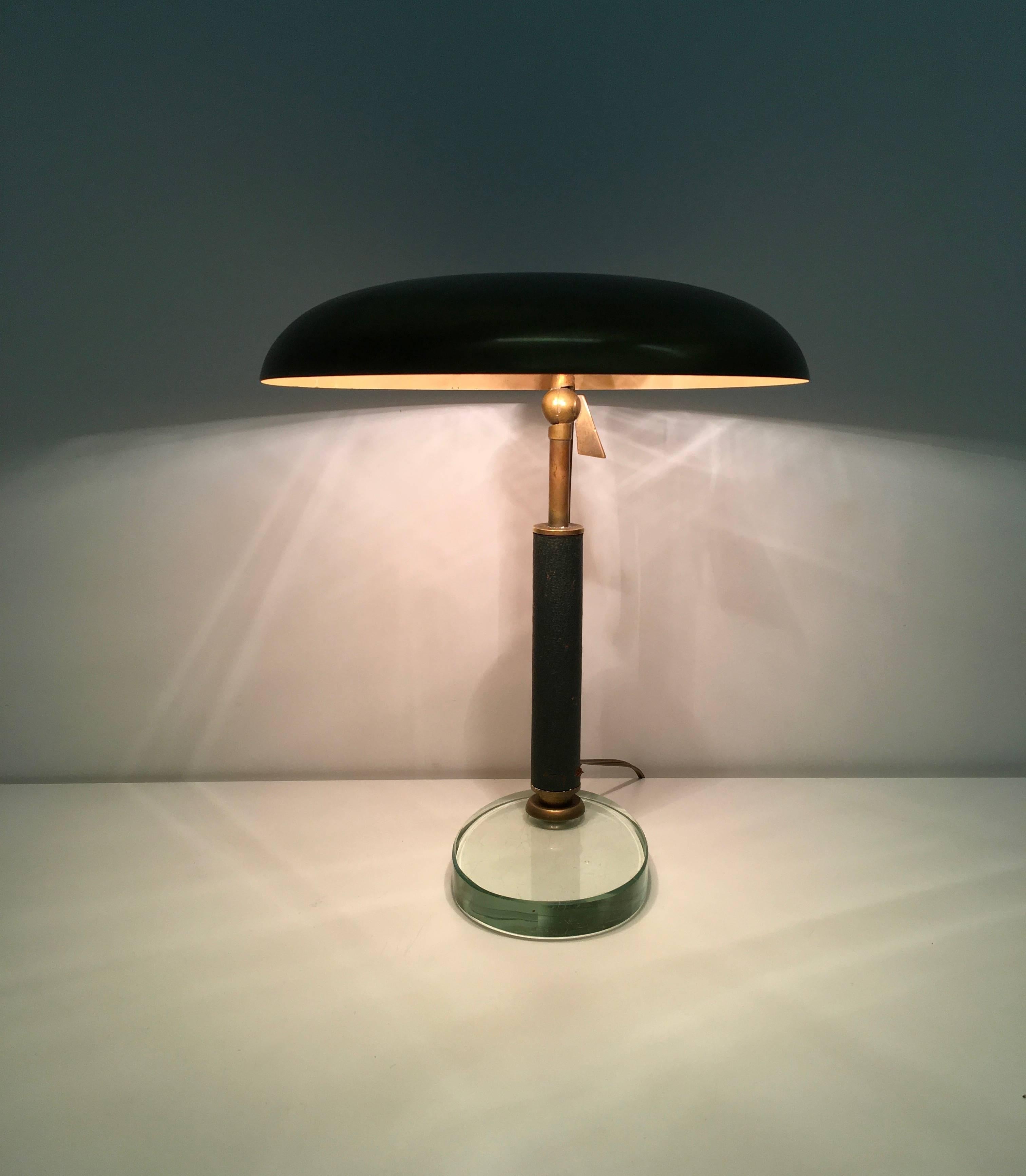 Table Lamp Attributed to Pietro Chiesa in the Manner of Fontana Arte, 1950s In Good Condition In Bresso, Lombardy