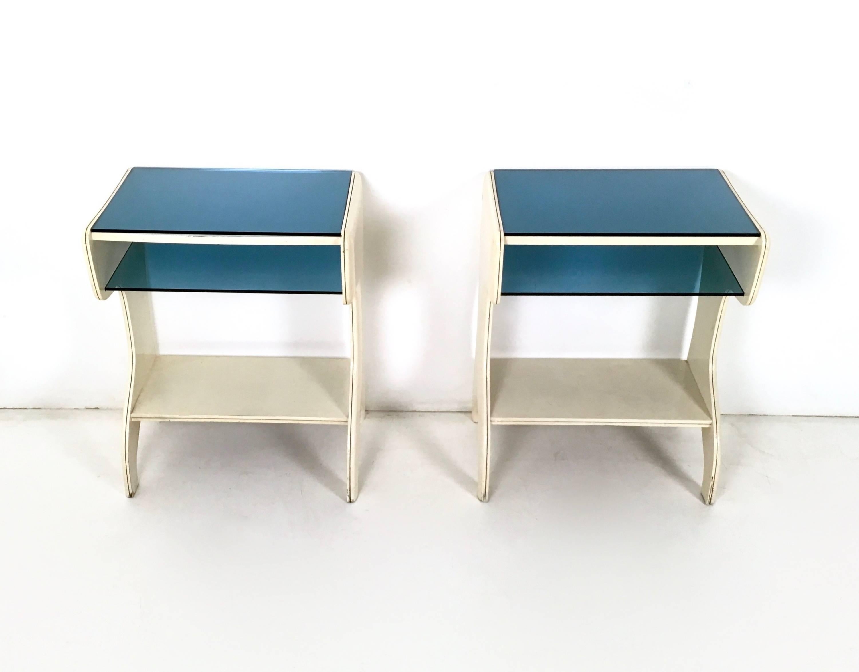 Pair of Lacquered Wood and Glass Little Consoles, Italy, 1950s  In Good Condition In Bresso, Lombardy