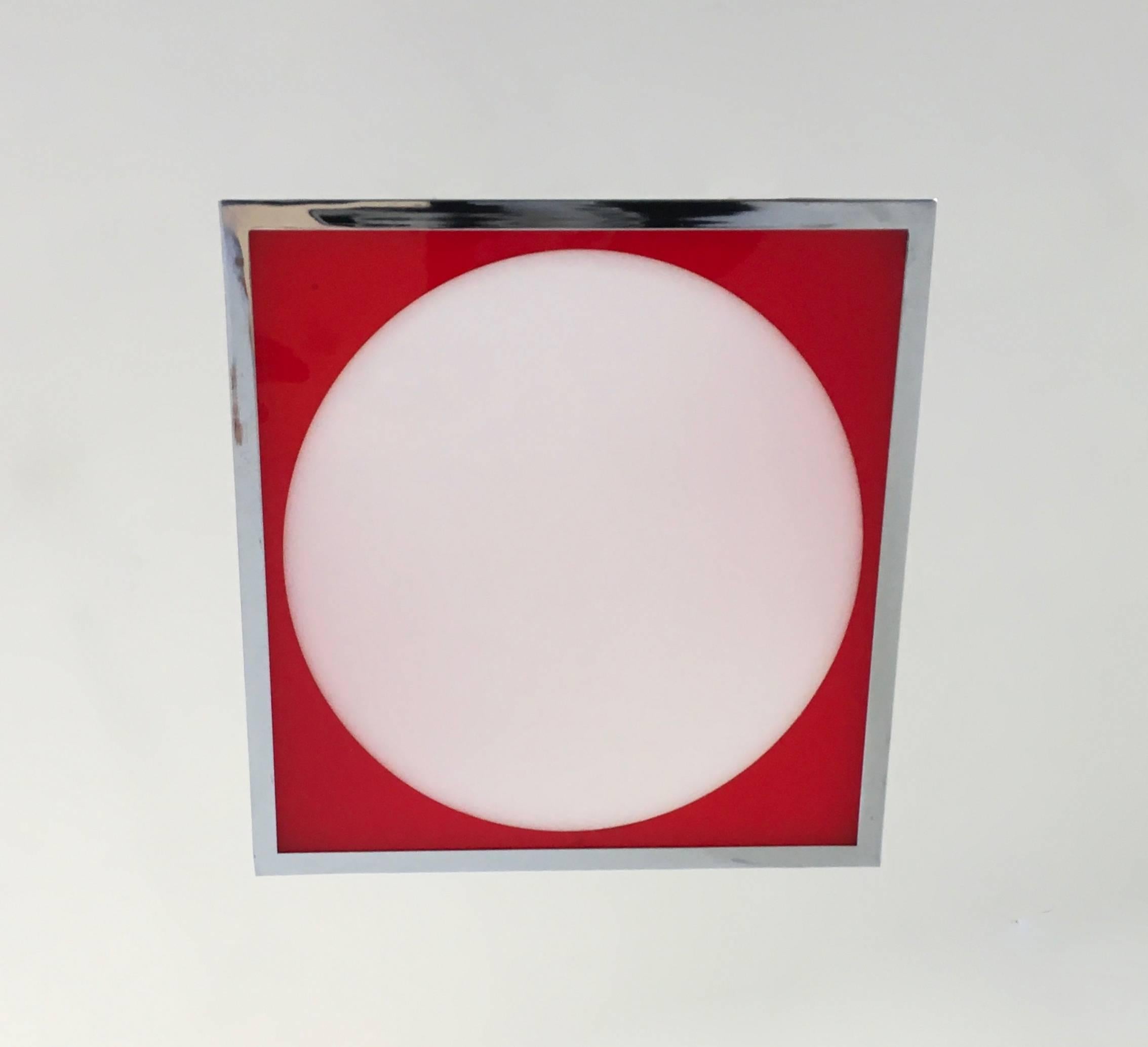 Postmodern Cubic Red and White Plexiglass and Metal Pendant, Italy In Excellent Condition For Sale In Bresso, Lombardy