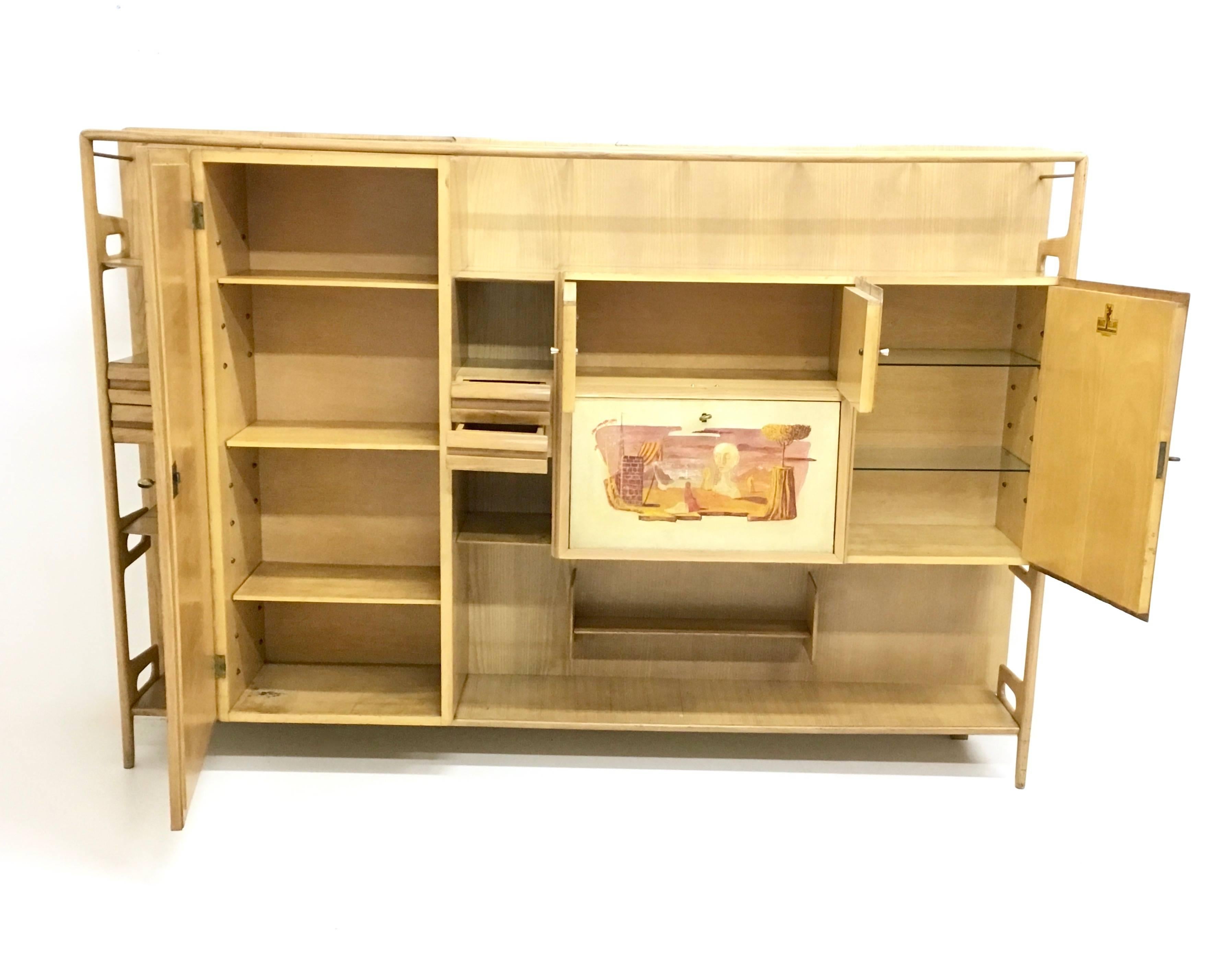 Maple Bookcase with a Surrealist painting for Palazzi dell'arte, Cantù, 1950s In Fair Condition In Bresso, Lombardy