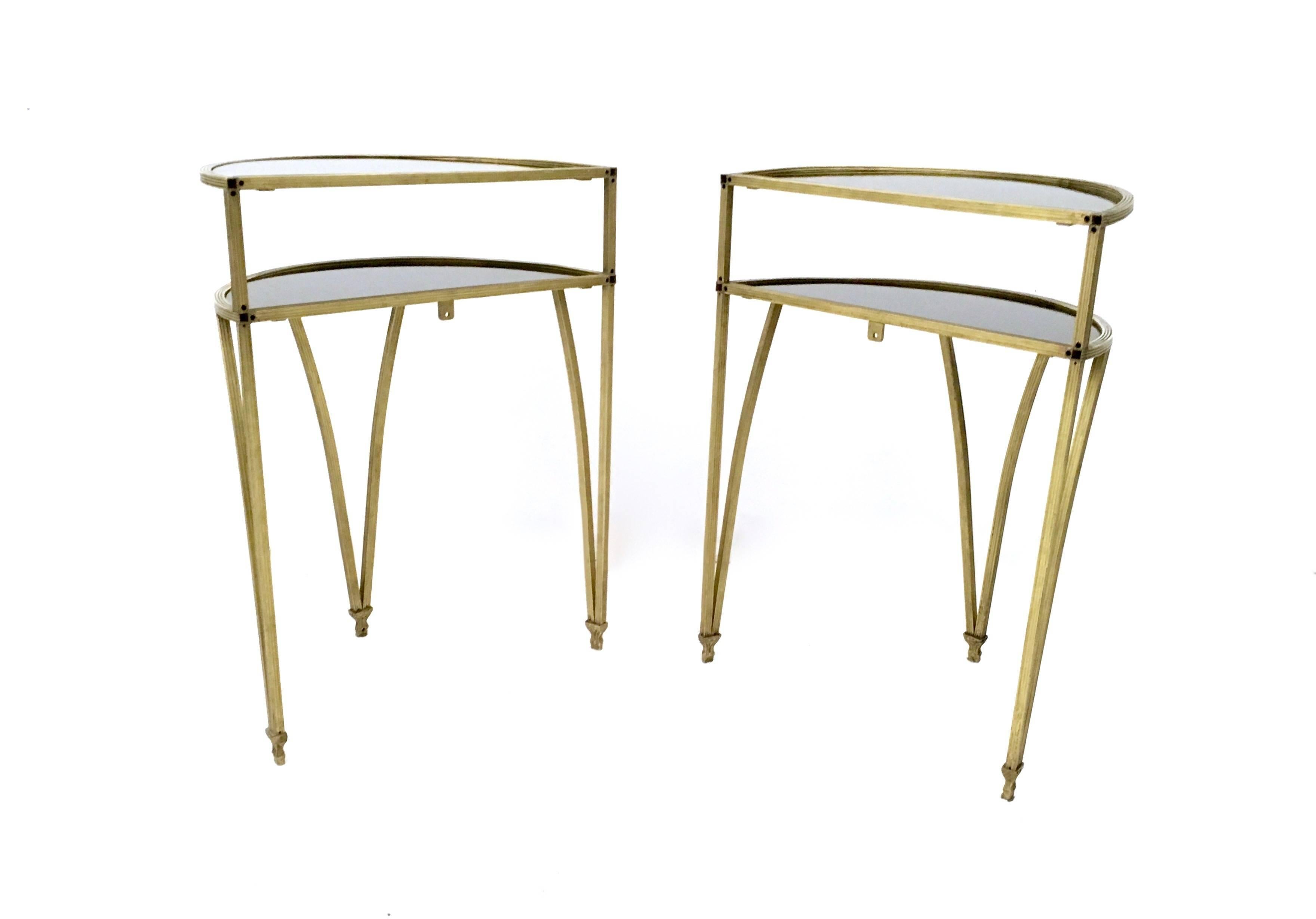 Pair of Brass and Opaline Glass Night Stands/Little Console Tables, Italy, 1950s In Excellent Condition In Bresso, Lombardy