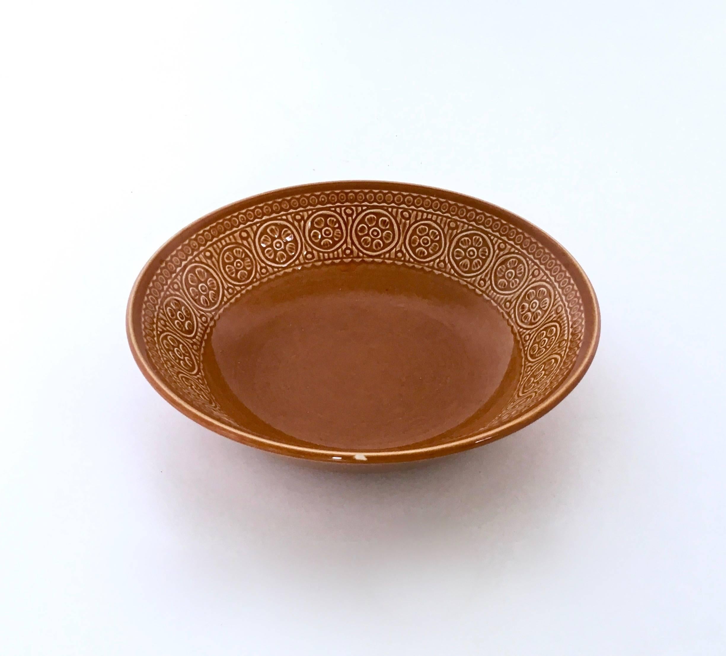 Mid-20th Century 24-Piece Earthenware Dinner Set 