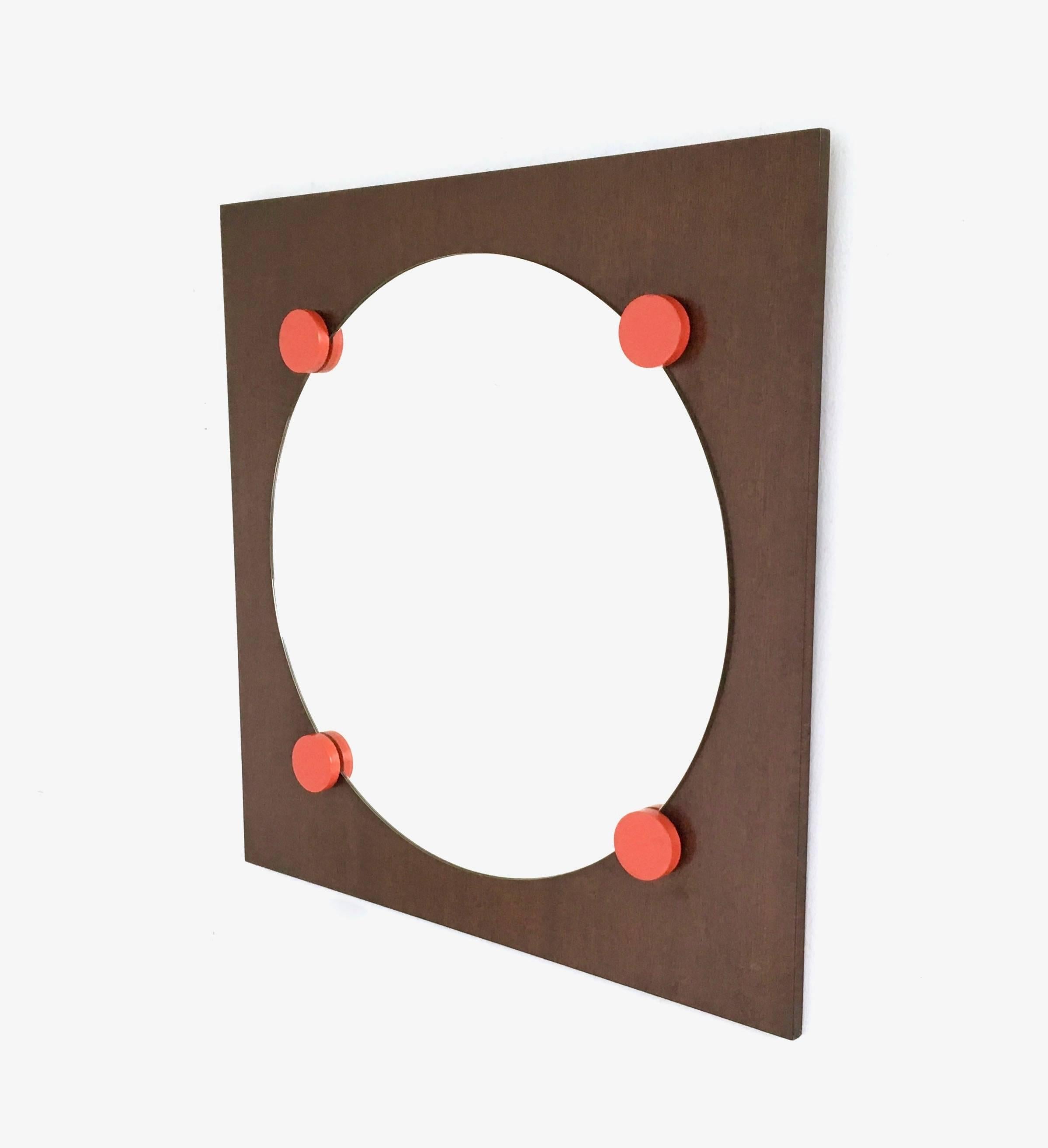 This wall mirror is framed in lacquered wood.
In perfect original condition.
 