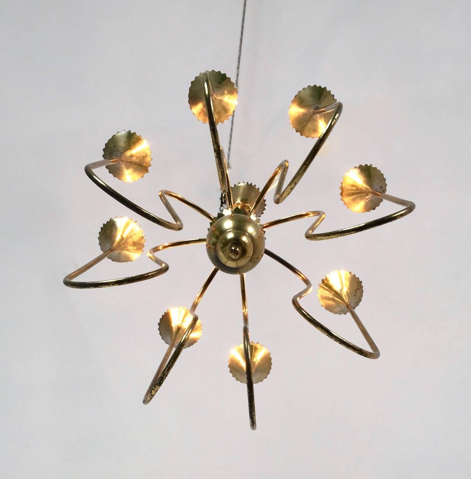 Italian Vintage Eight-Arm Brass Chandelier Highly Ascribable to Ulrich, Italy