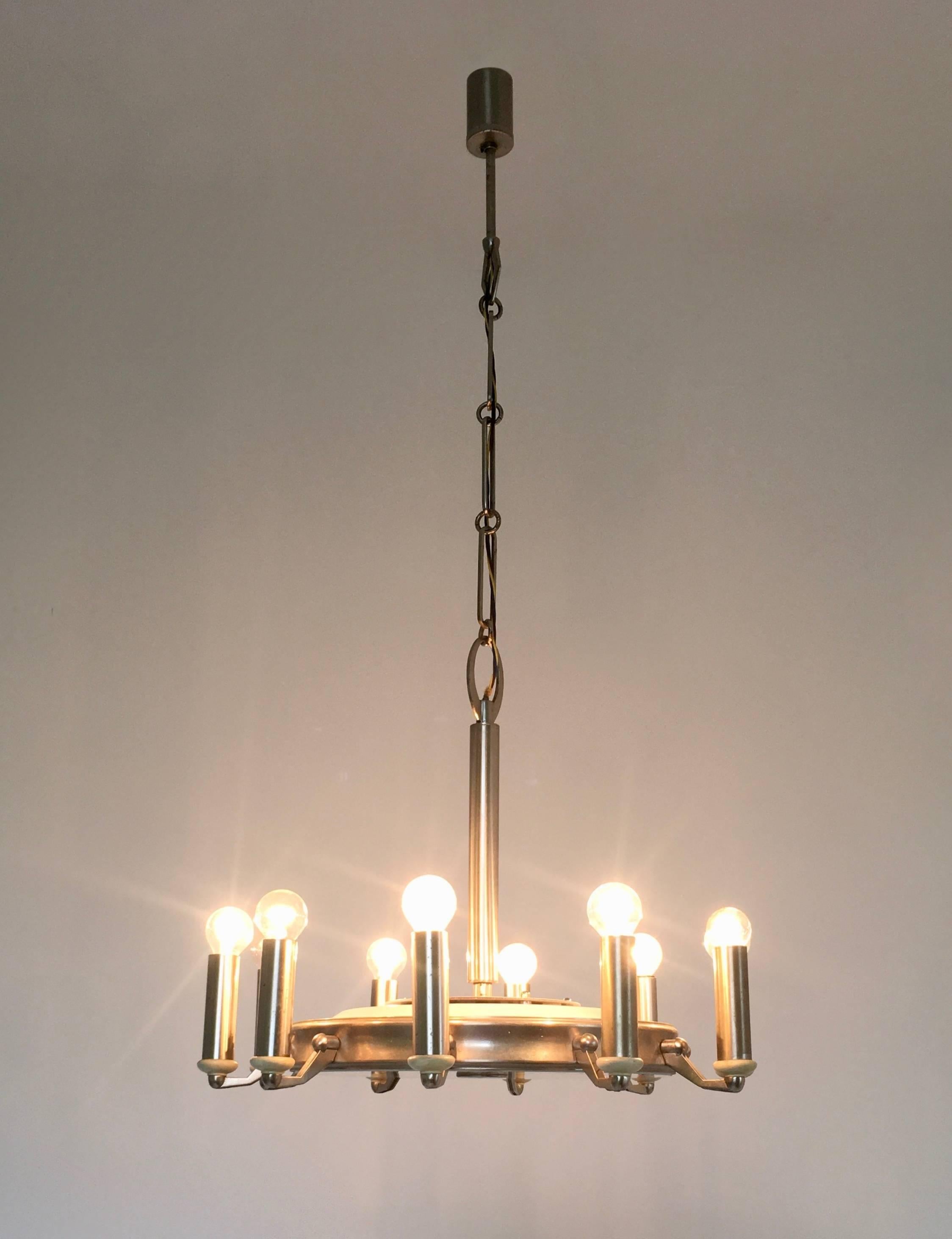 Italian Vintage Art Deco 10-Light Round Varnished Metal Chandelier, Italy For Sale