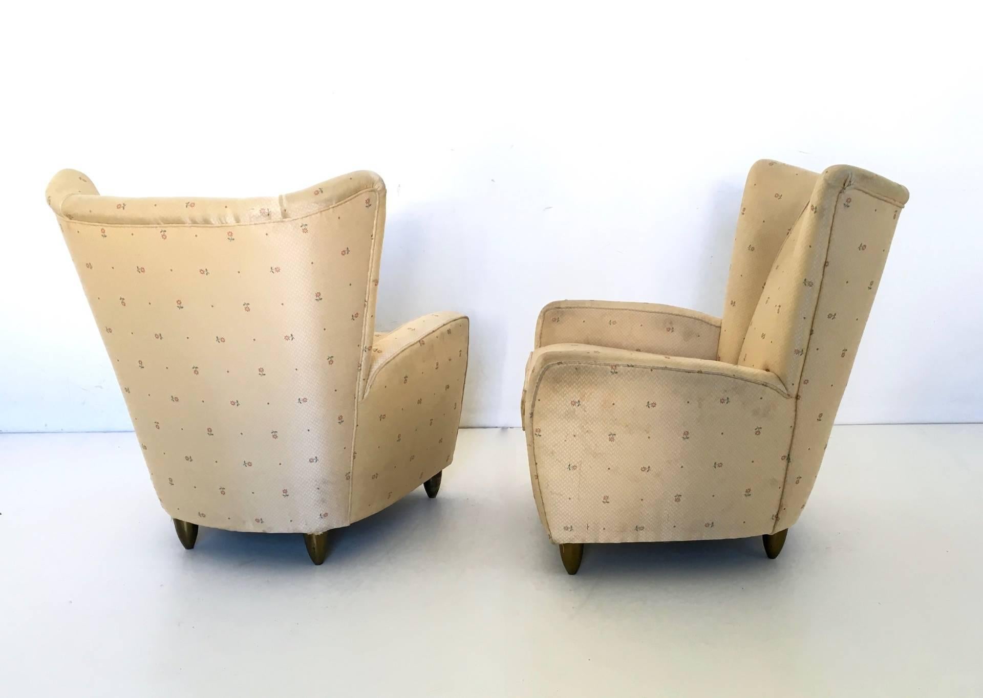 Juego de 3 piezas de salón de tela original vintage marfil by Paolo Buffa, Italia Latón en venta