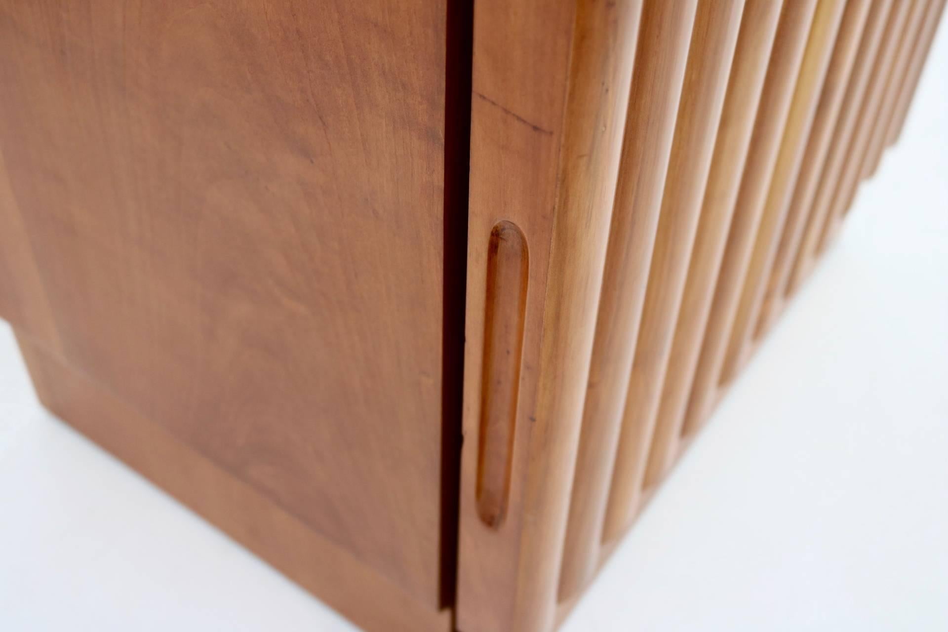 Cherry Nightstand in the Style of Gio Ponti, Italy, 1940s 2