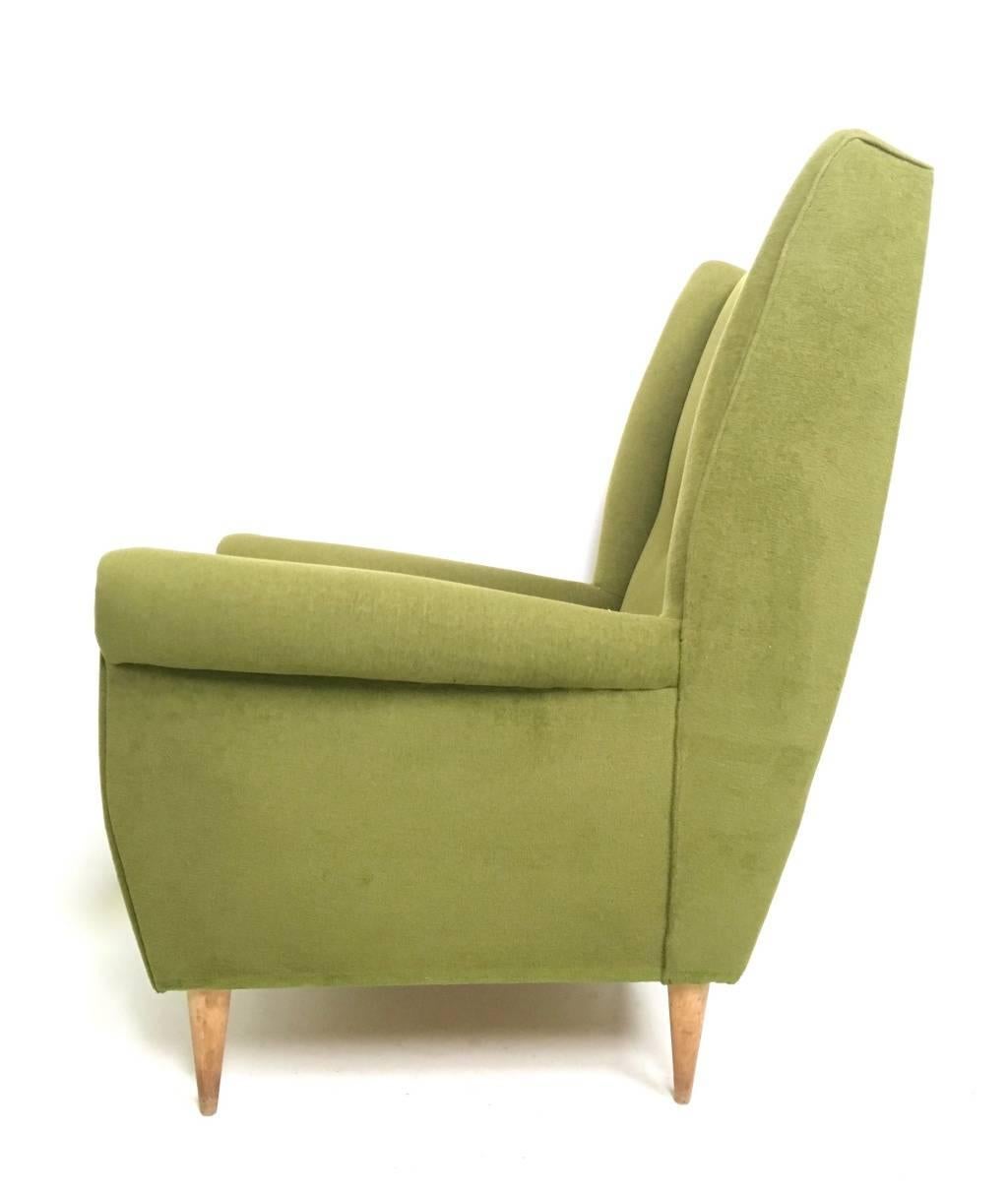 Pair of Olive Green Armchairs in the Style of Gio Ponti, Italy, 1950s In Good Condition In Bresso, Lombardy